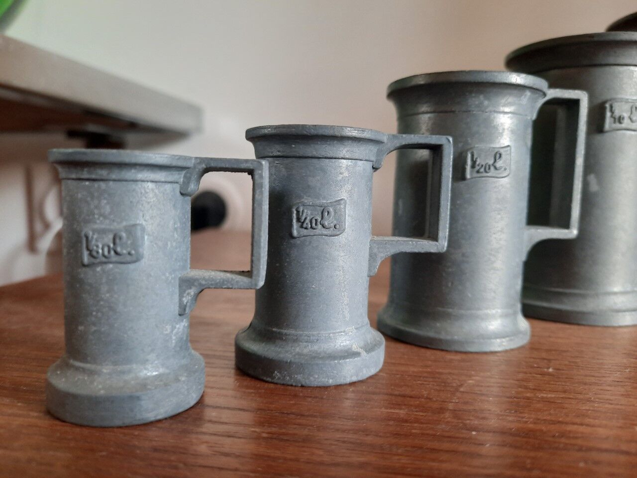 Series of tin measurements