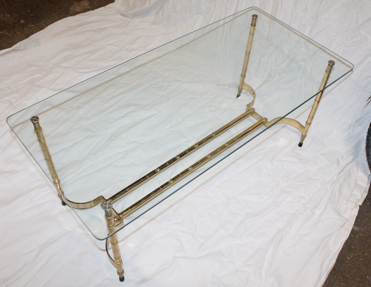 Coffee table glass top