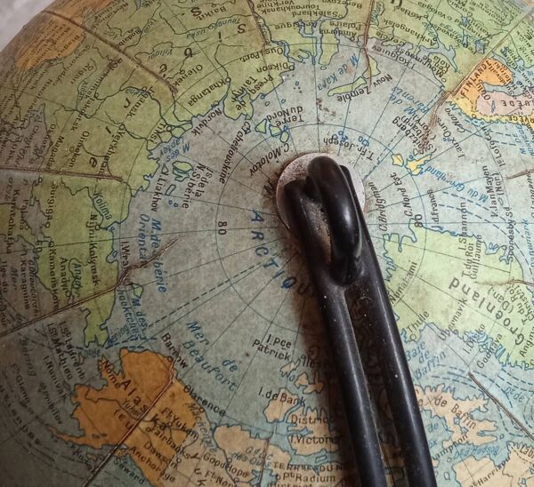 Ancien globe terrestre mappemonde Girard et Barrère