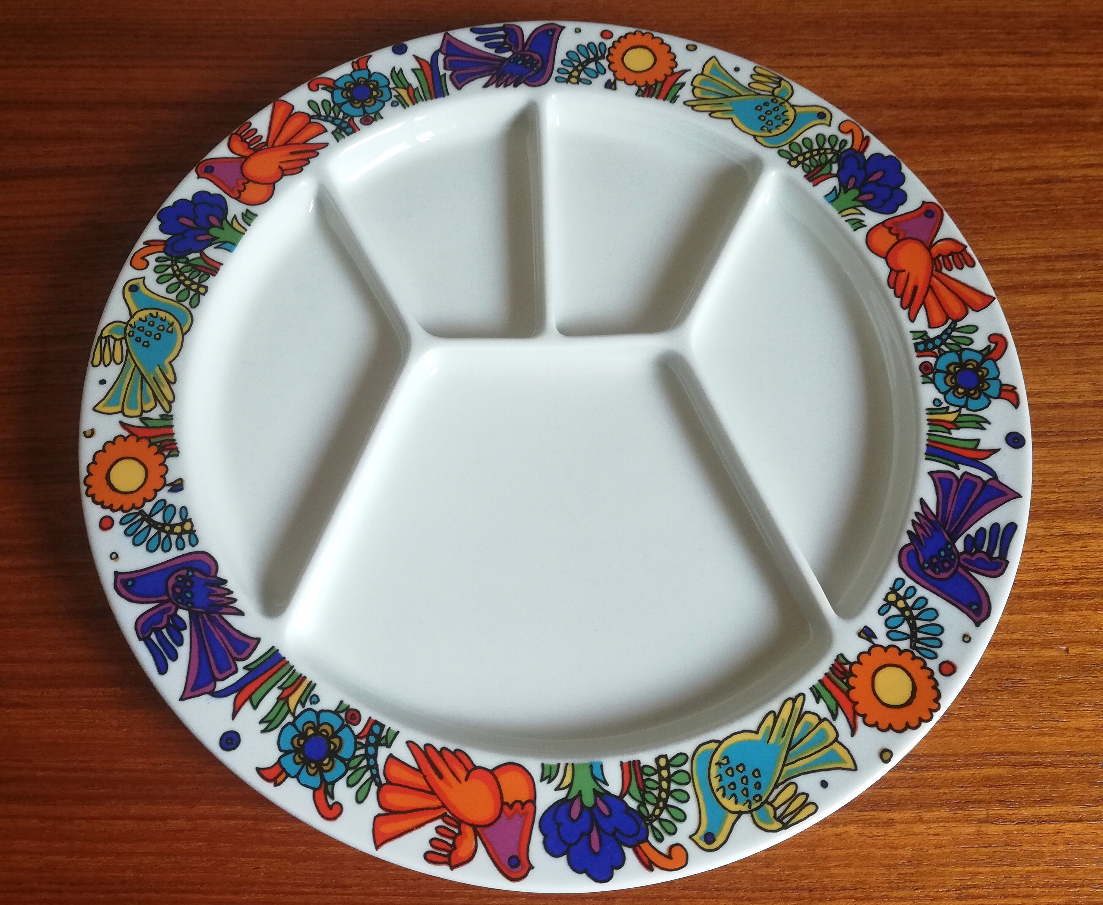 8 plates to Acapulco from Villeroy and Boch 1960 compartments