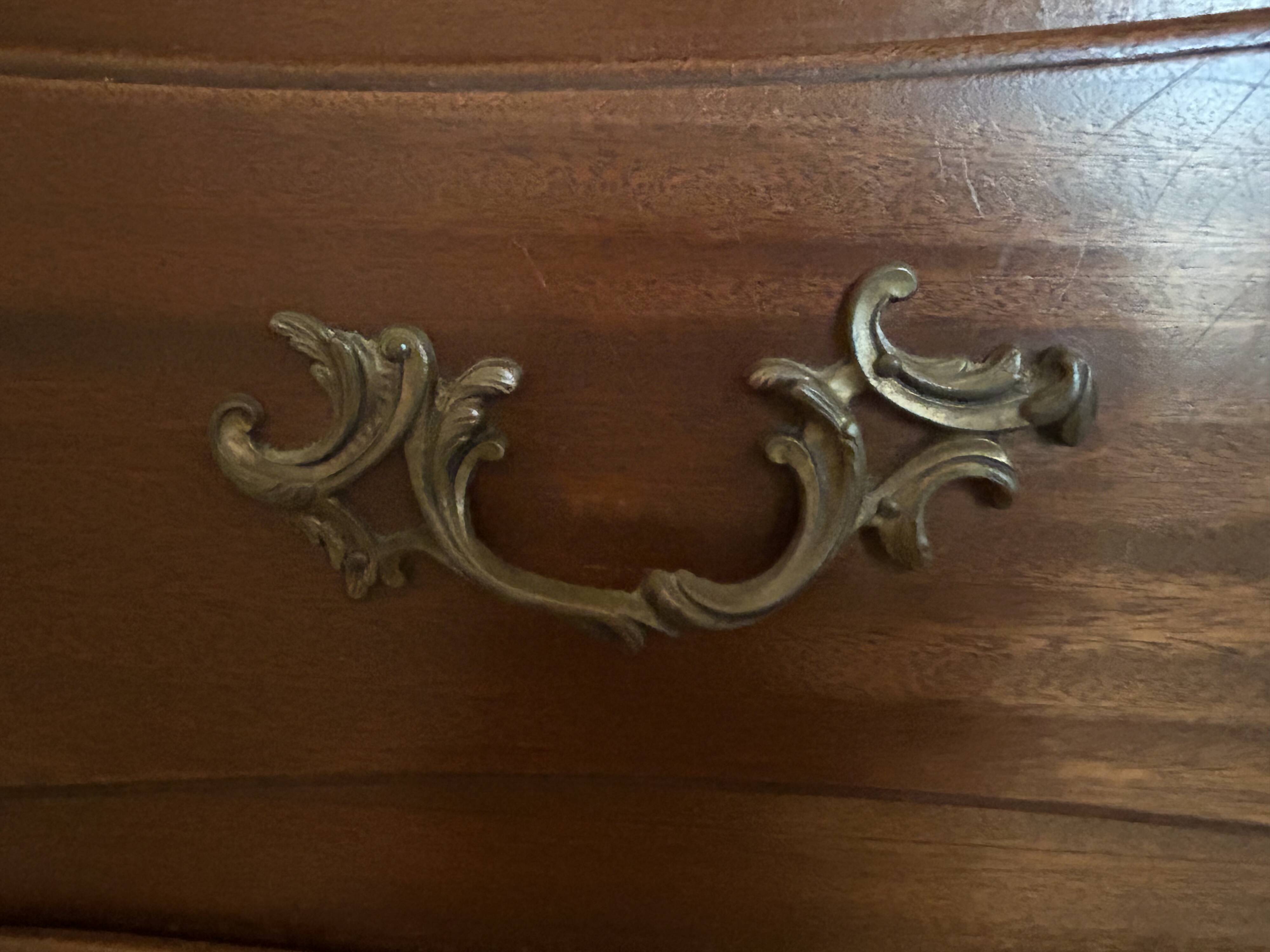 Louis XV style commode in solid wood, 19th century