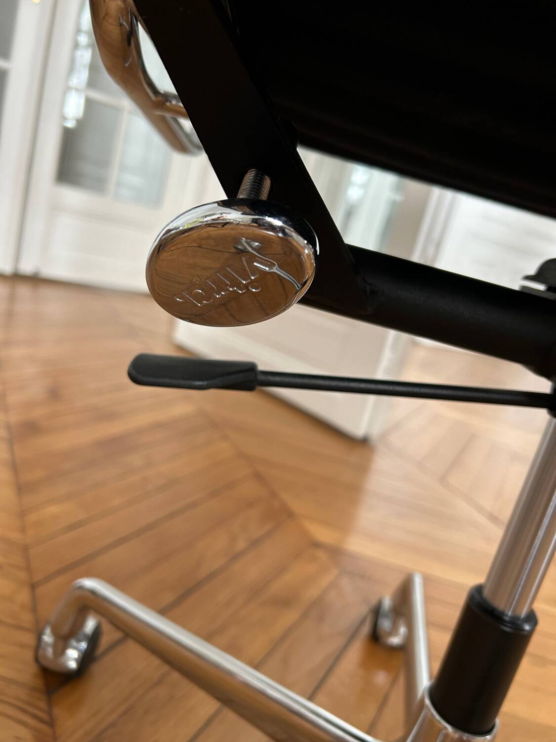 Eames Office Chair EA118 Leather