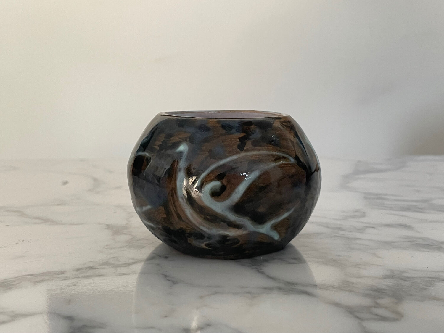 Small bowl signed AWpi 1957