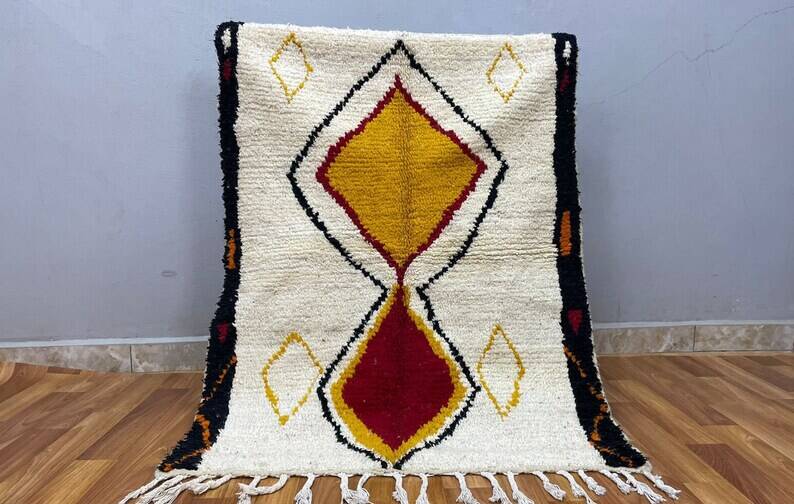Handmade Moroccan pure wool rug, size 150 x 250 cm