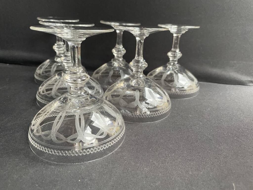 6 guilloché crystal champagne glasses – Art Nouveau