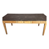 Farm table