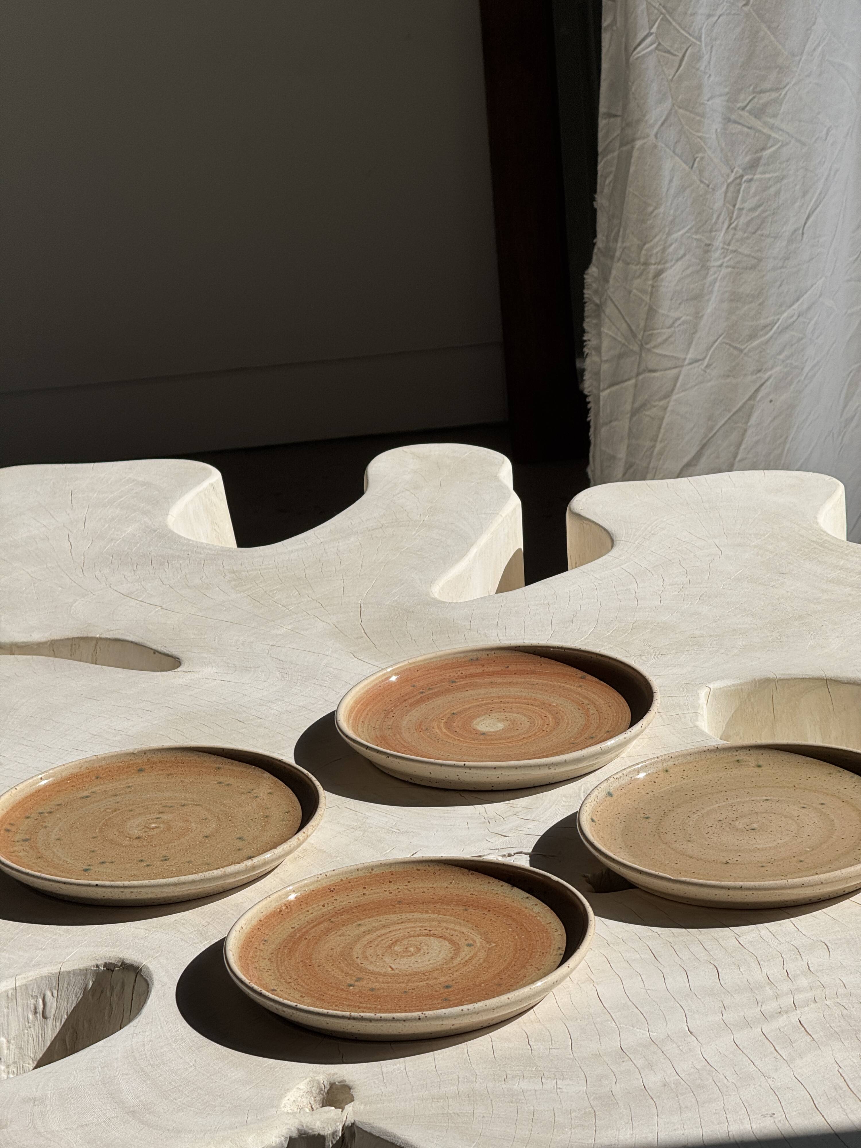 Set of 4 hand-painted Pornic stoneware plates D21