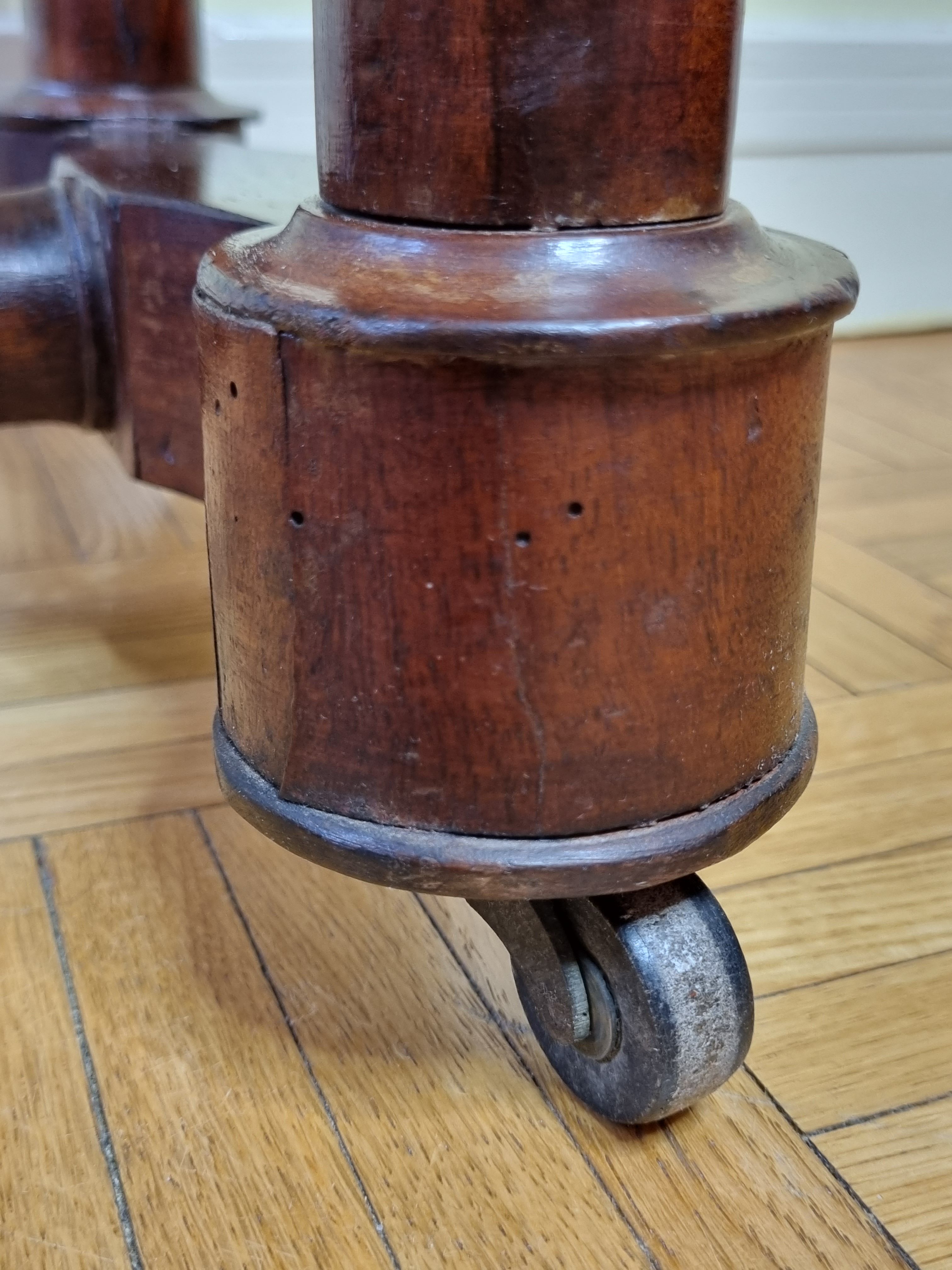 Old Empire period console in mahogany and veneer wood with bowl top