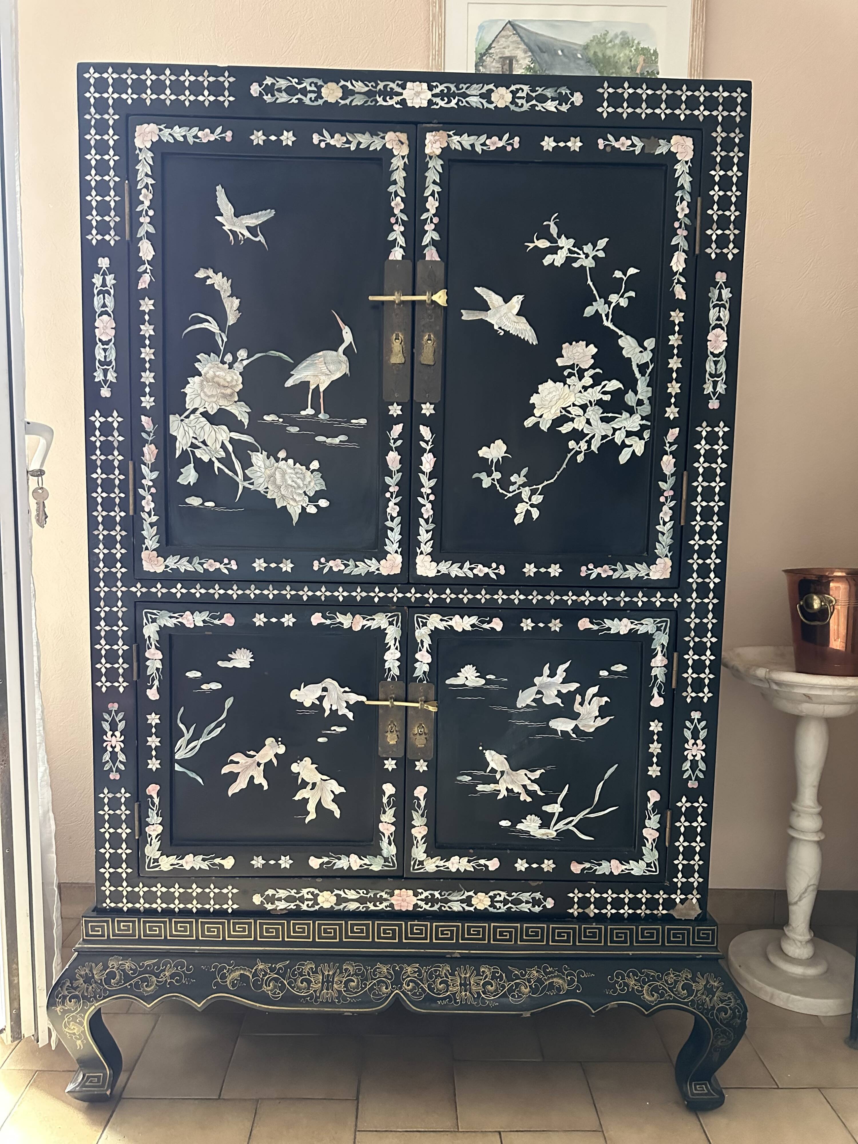 Chinese wedding cabinet – Art furniture, Paris
