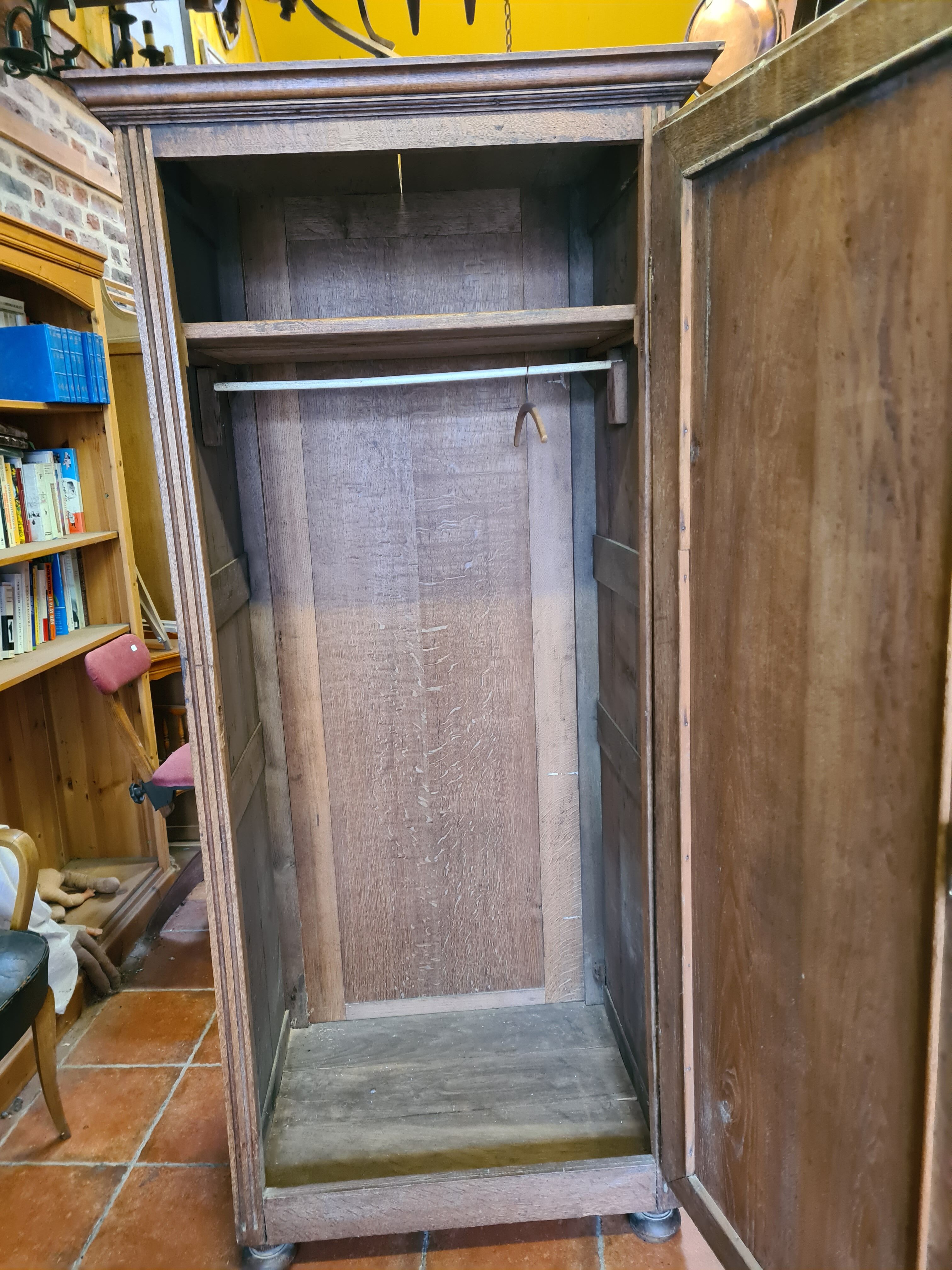 oak cupboard