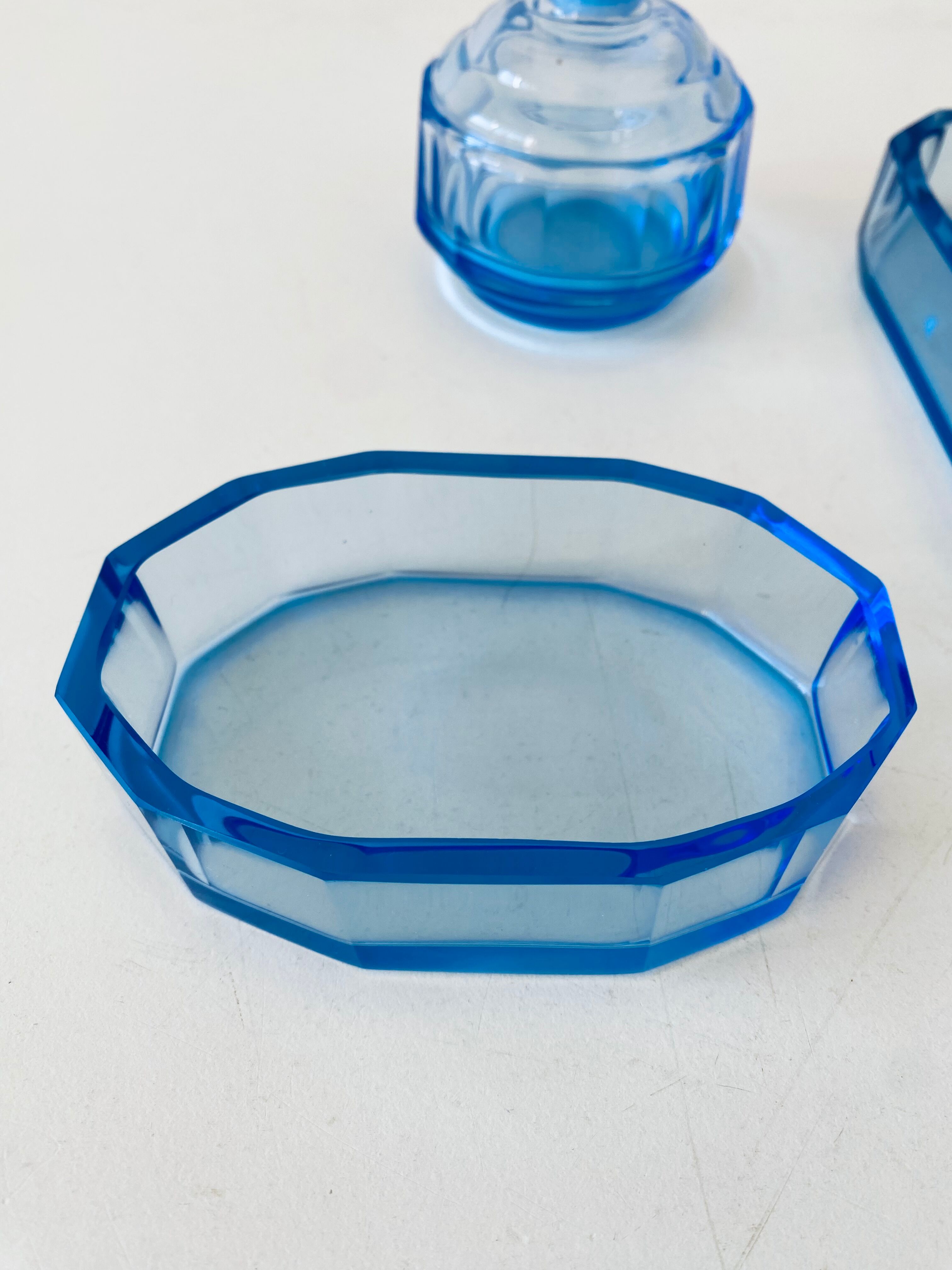 Crystal bathroom kit