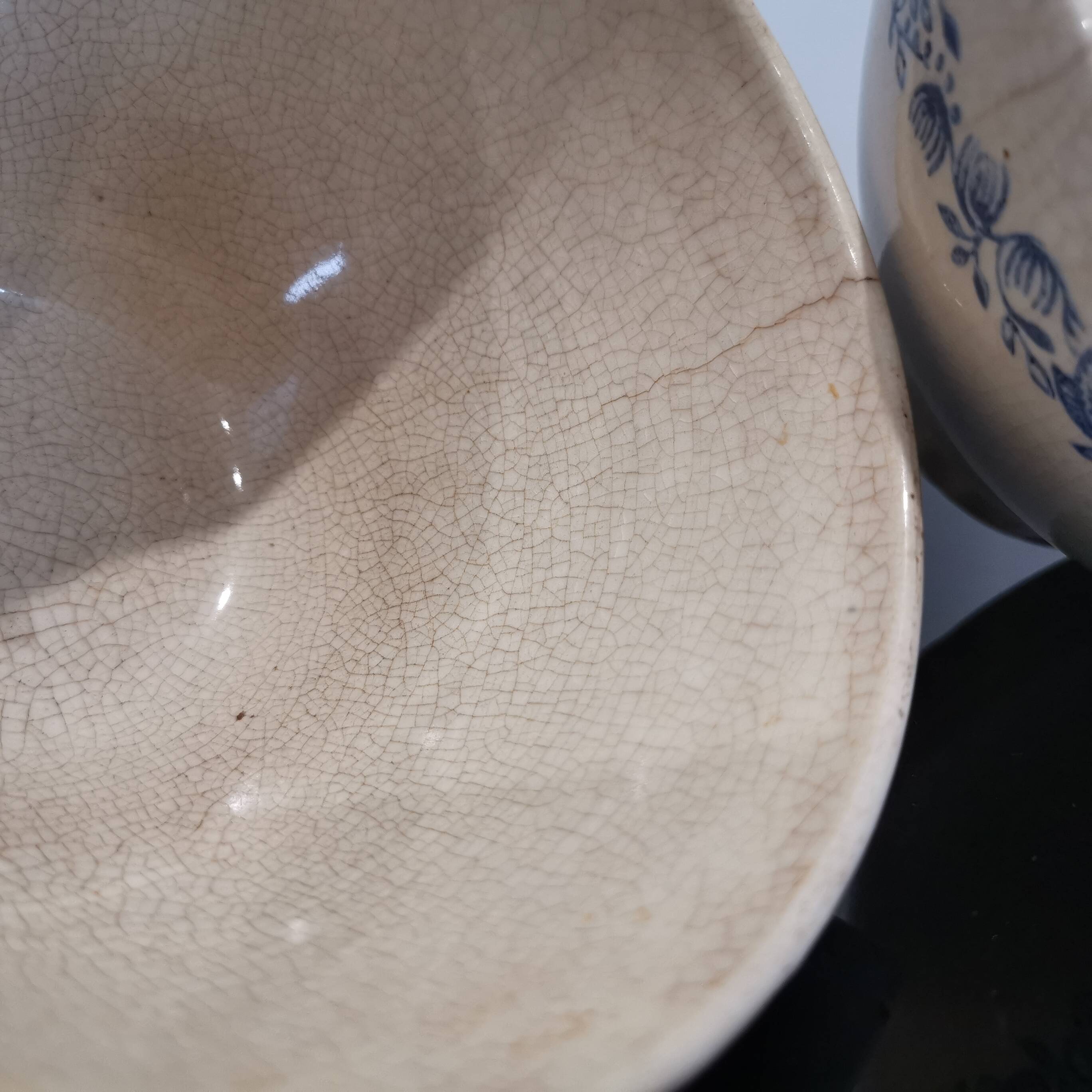 SET OF 2 EARTHENWARE BOWLS TERRE DE FER