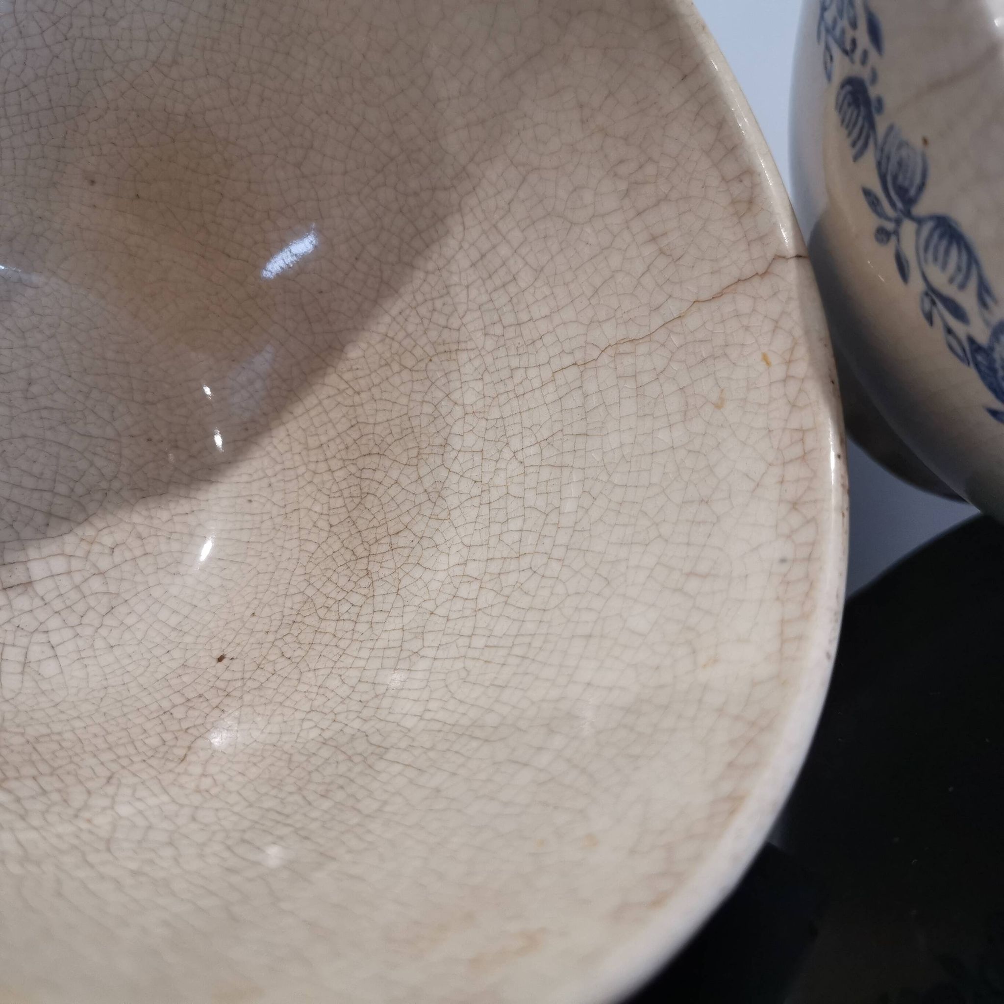 SET OF 2 EARTHENWARE BOWLS TERRE DE FER