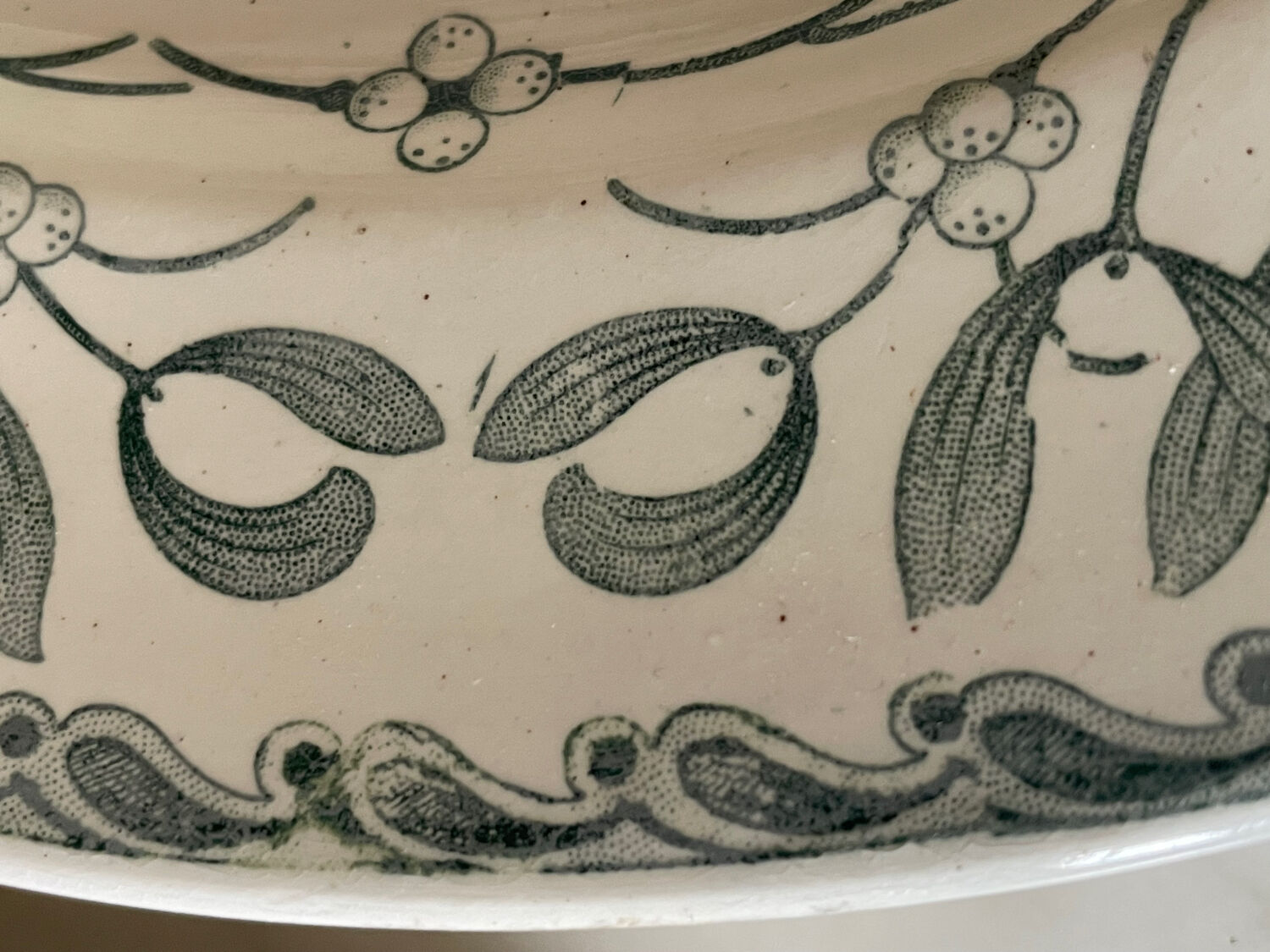 Antique round ironstone dish with mistletoe decoration, Grand Dépôt by Emile Bour