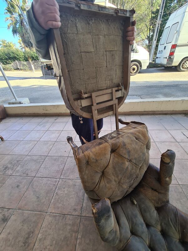 Fauteuil chesterfield avec repose pied pliable