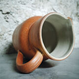 Bonny sandstone pitcher