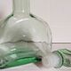 Carafe à whisky en verre vert vintage