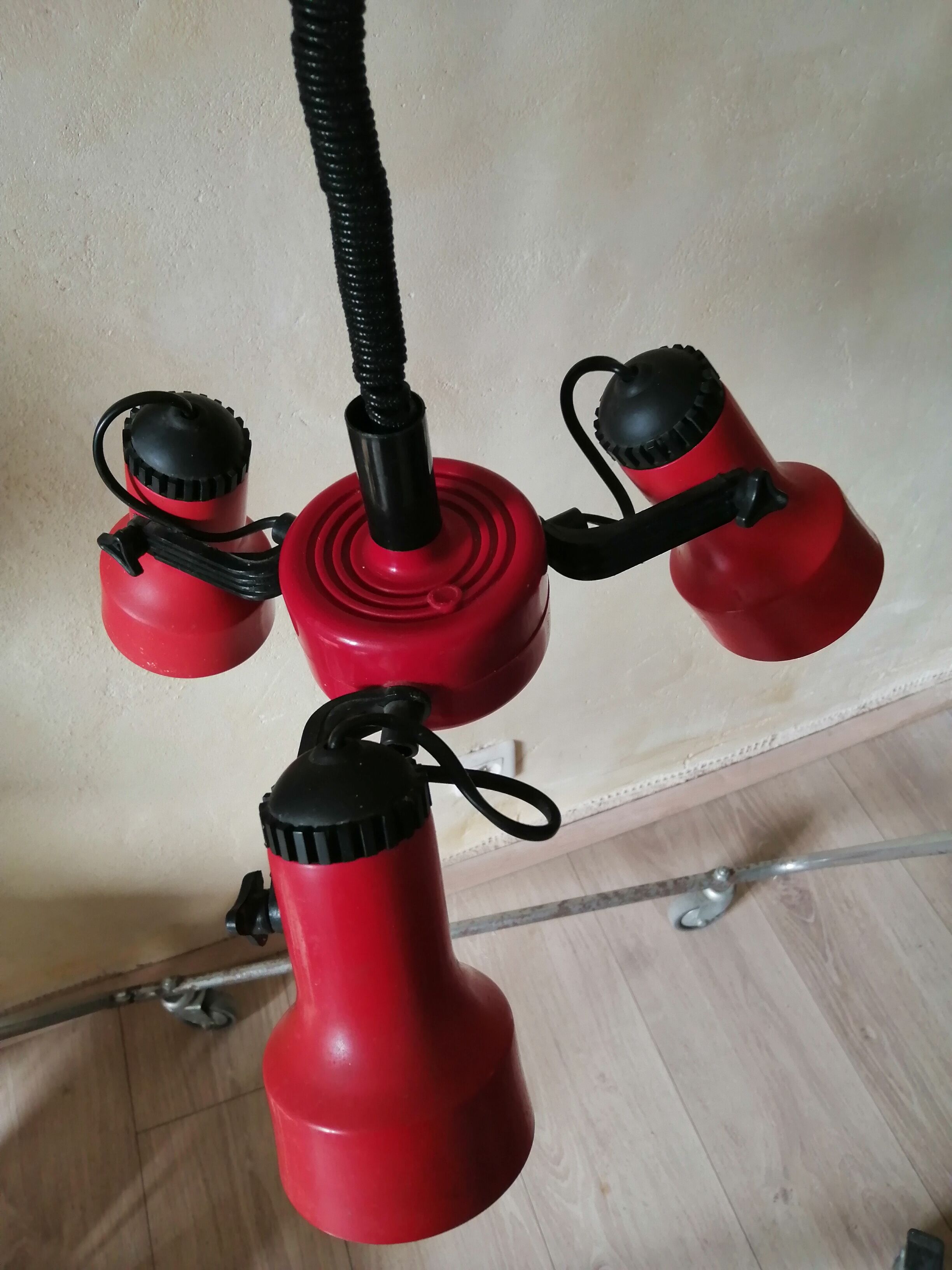 Suspension années 70 métal et plastique
