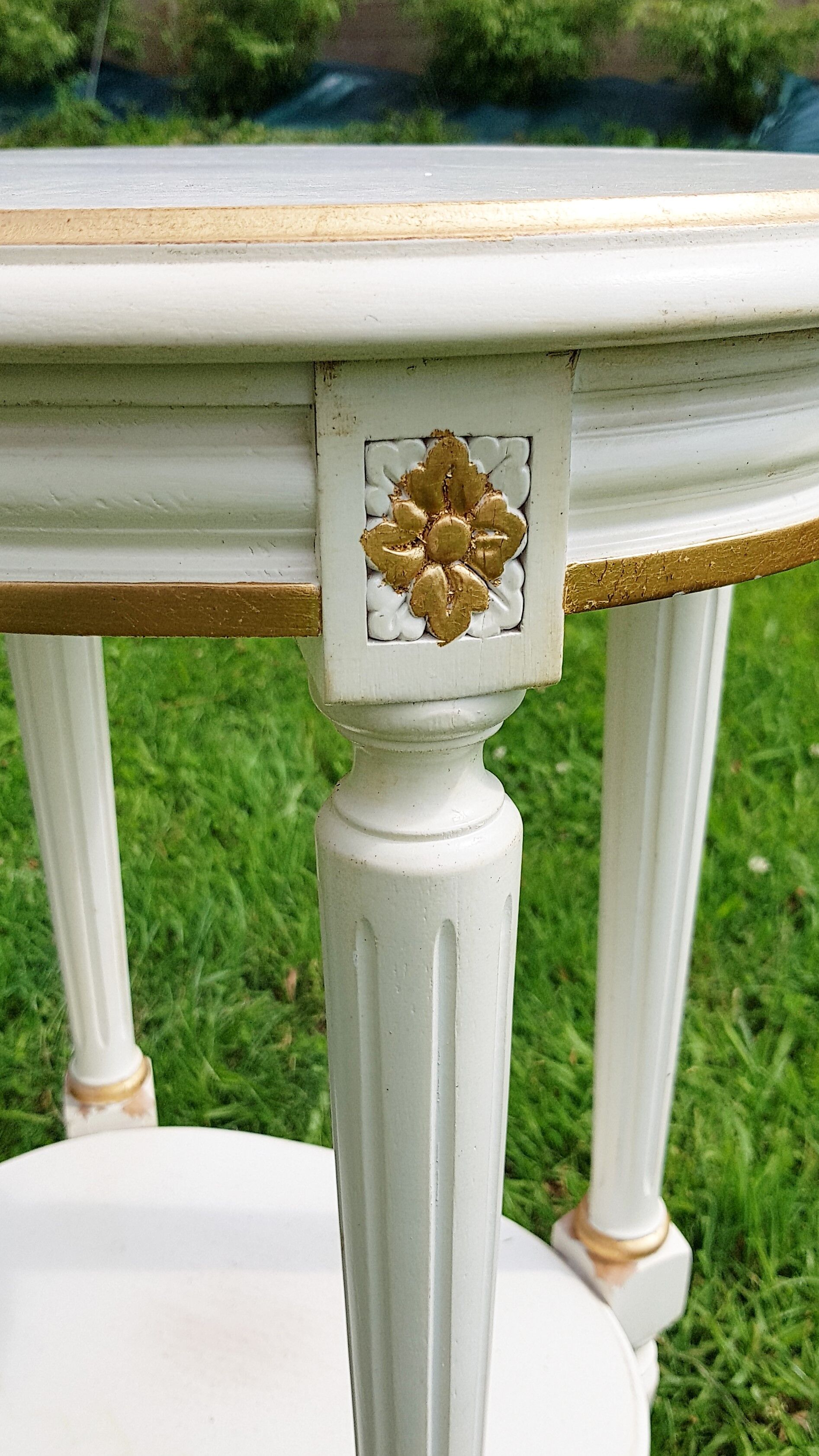 White and golden healing