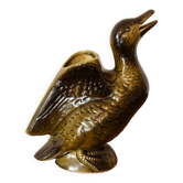Duck pitcher in slip
