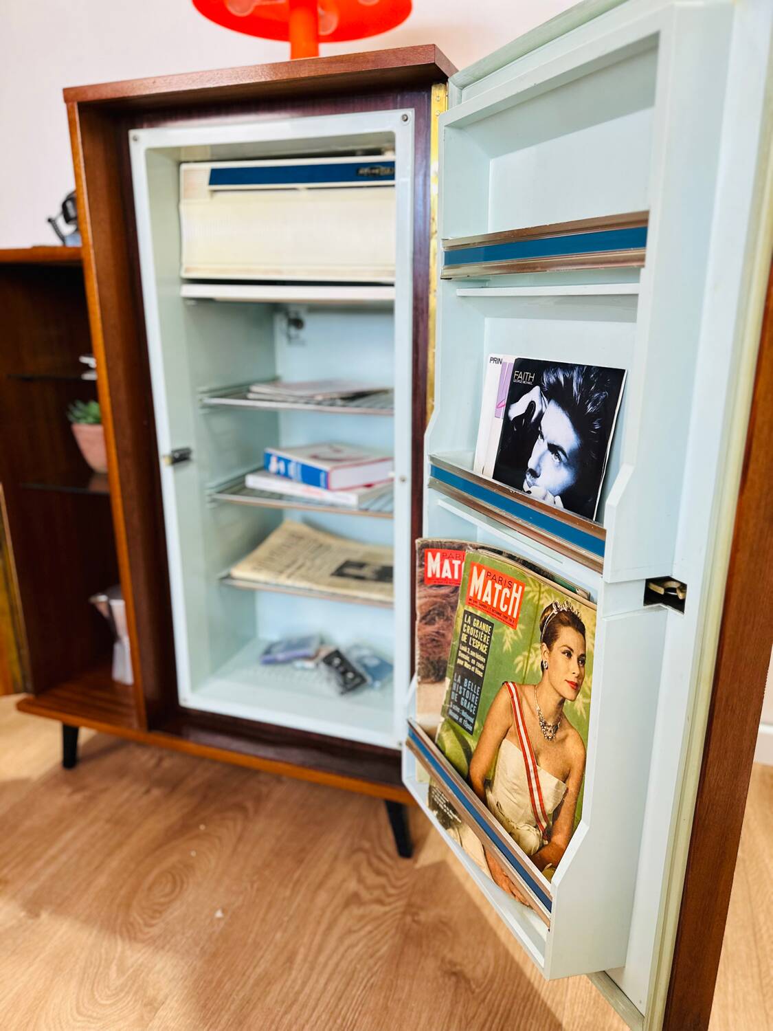 Storage unit