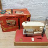 Toy sewing machine 60s