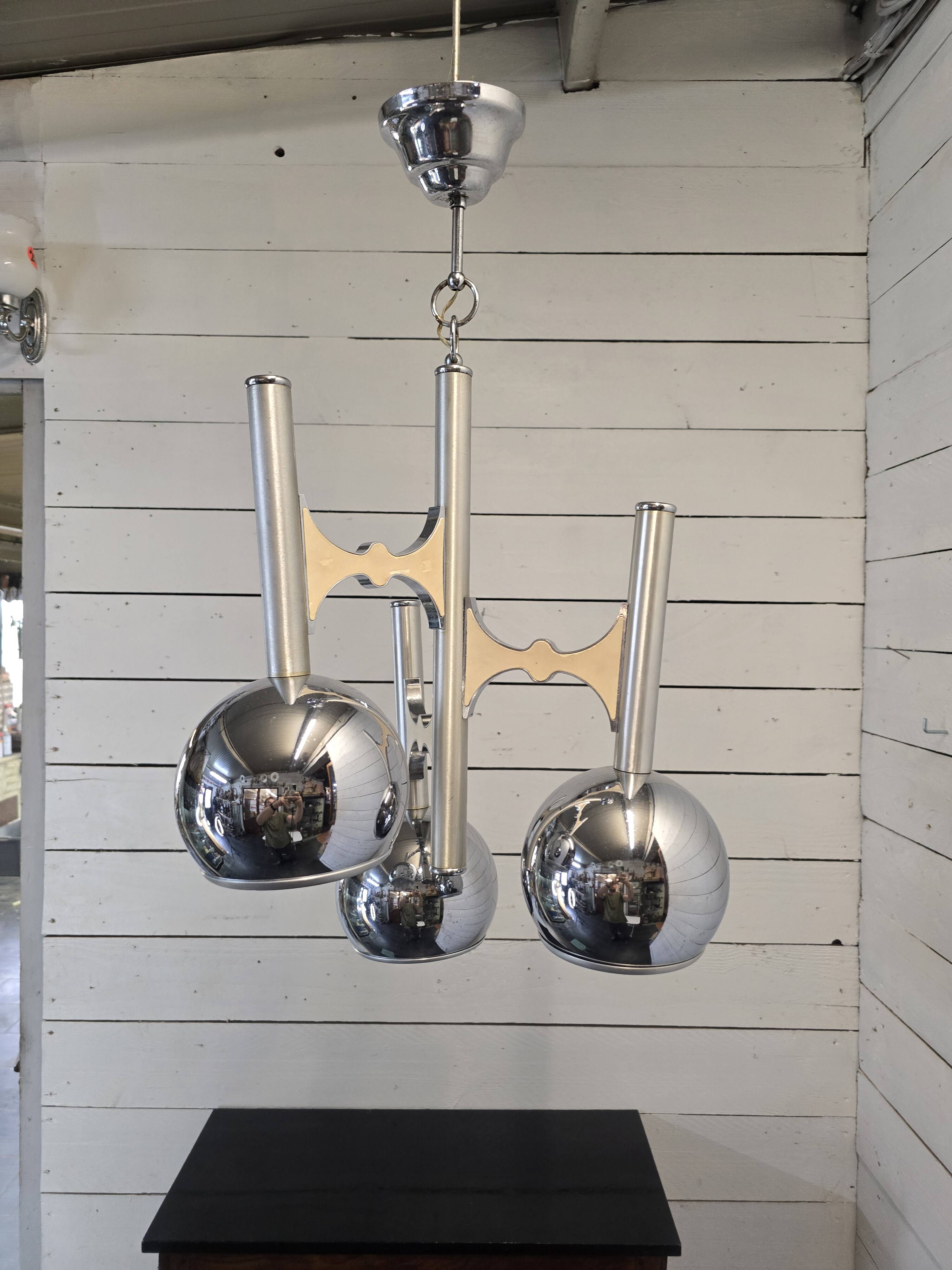 Vintage 3-light chrome metal chandelier
