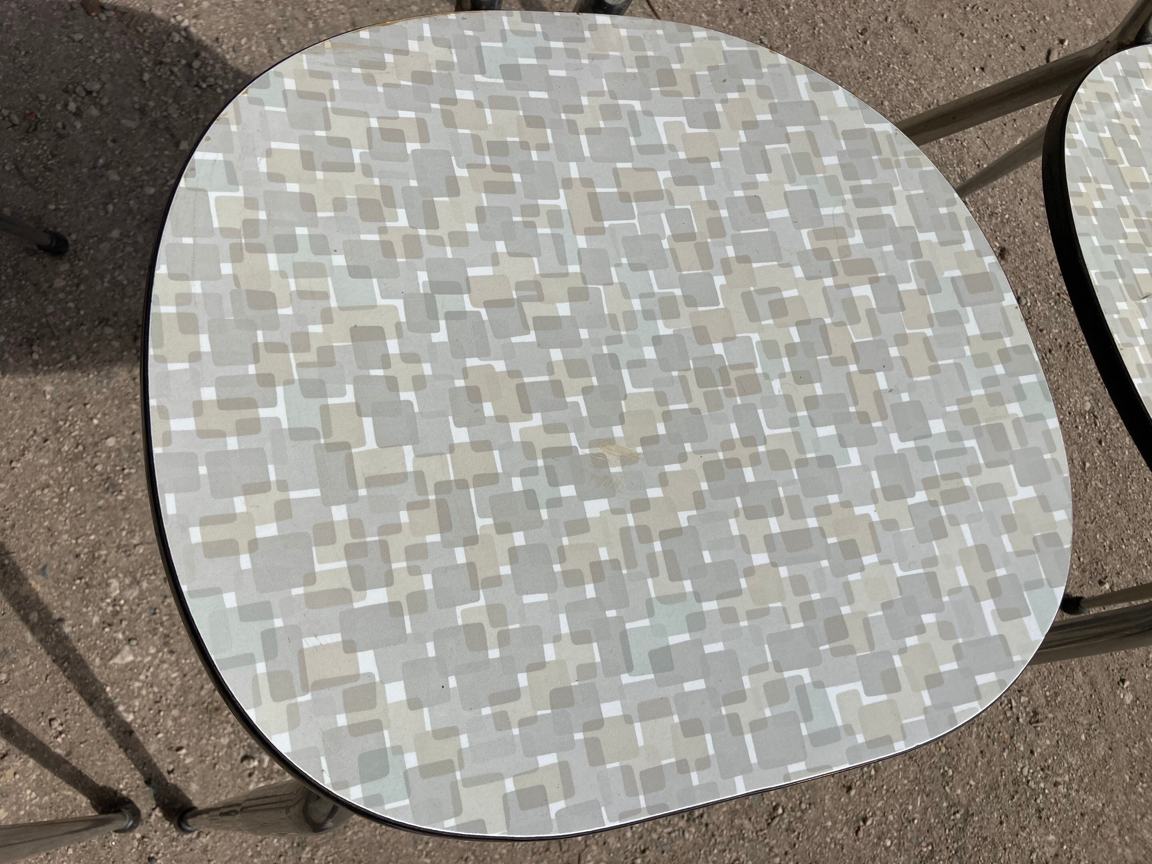 Series of 4 chairs in formica