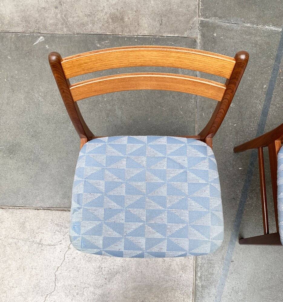 Set of chairs with a minimalist pattern, 1960s