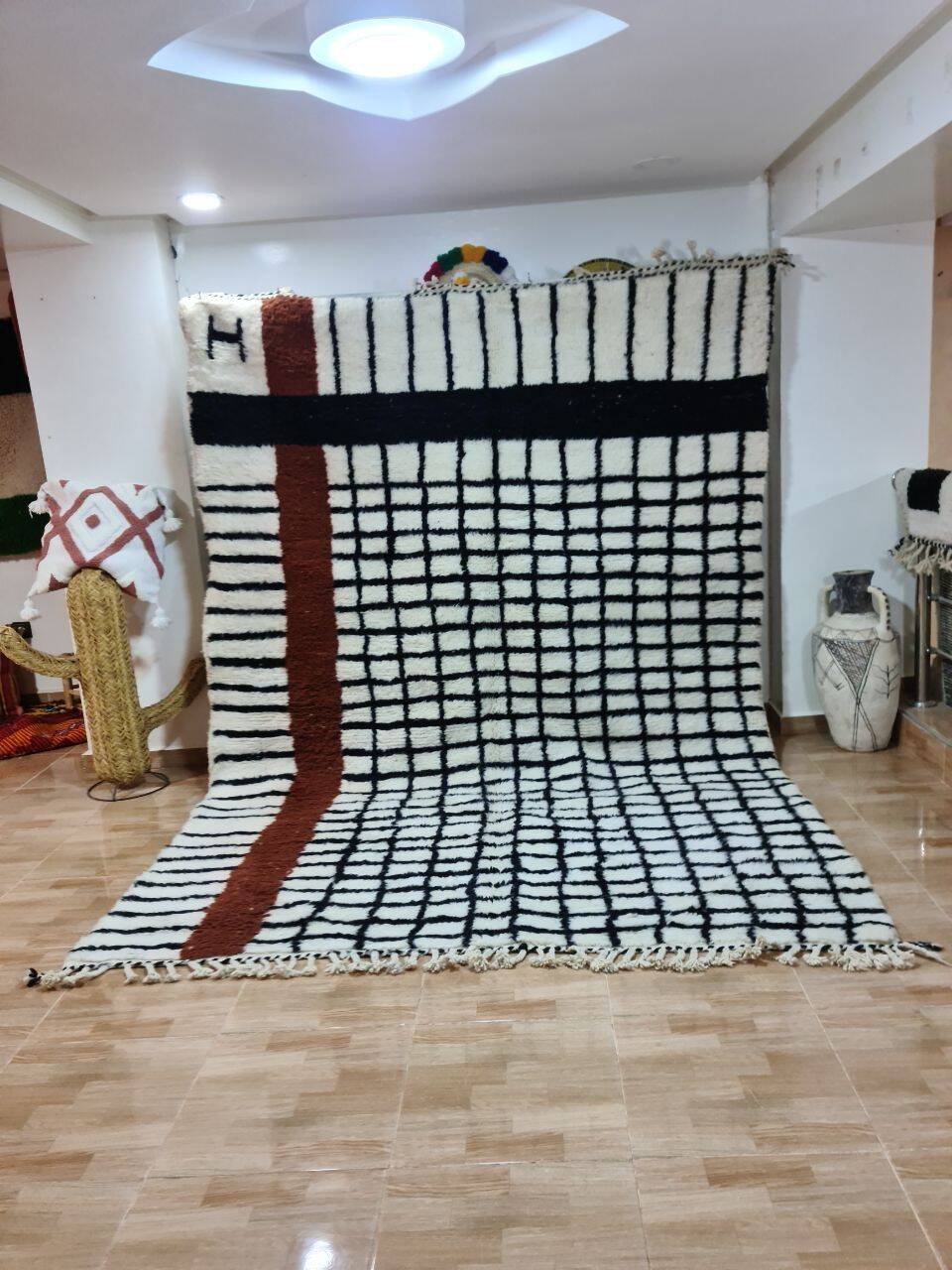 Beni Mrirt Rug 100% Natural Wool – Luxury and Berber Craftsmanship