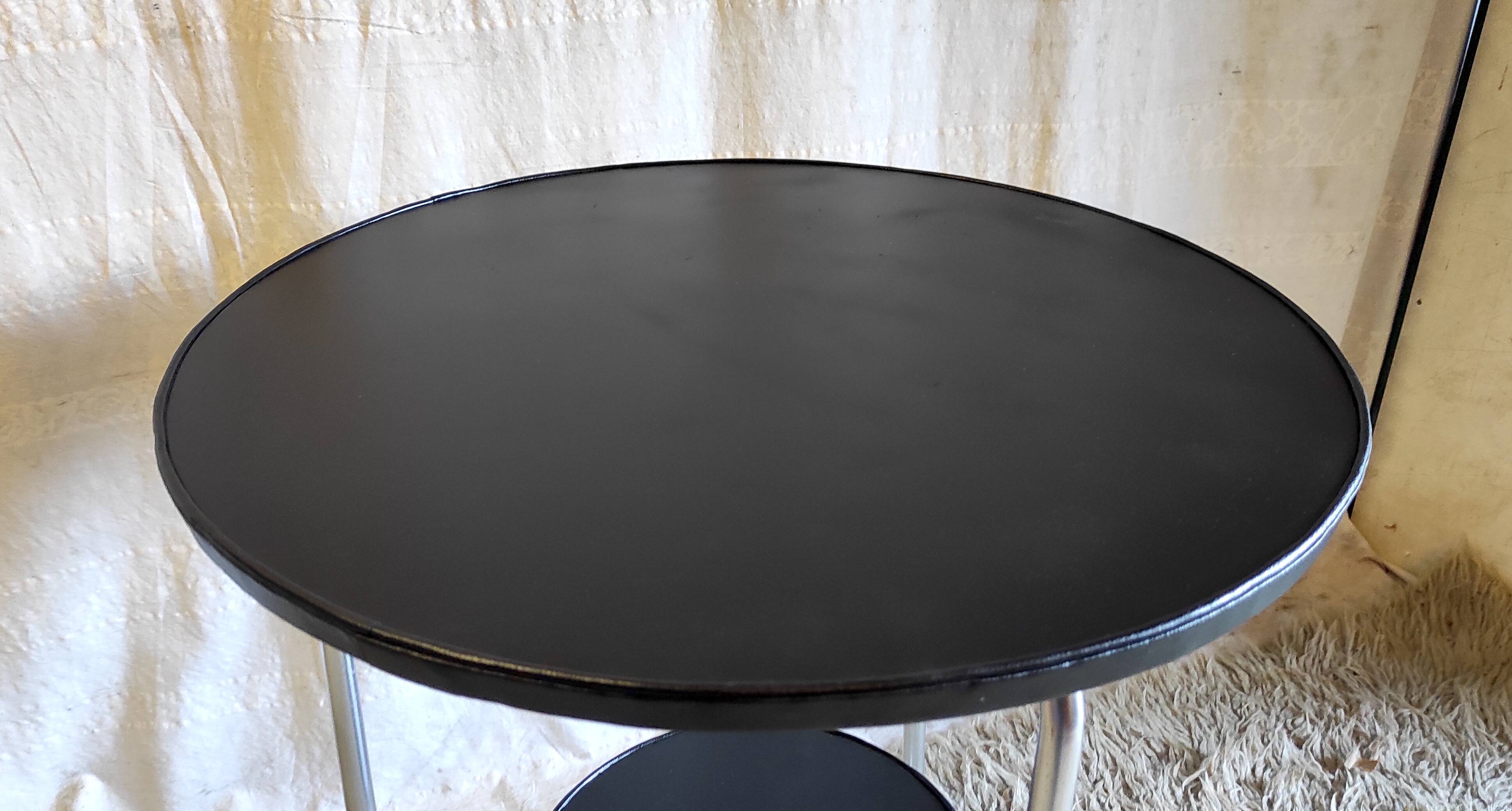 Tripod side table in Bauhaus style, metal and wood - mid 20th century.