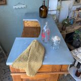 Zinc bar counter