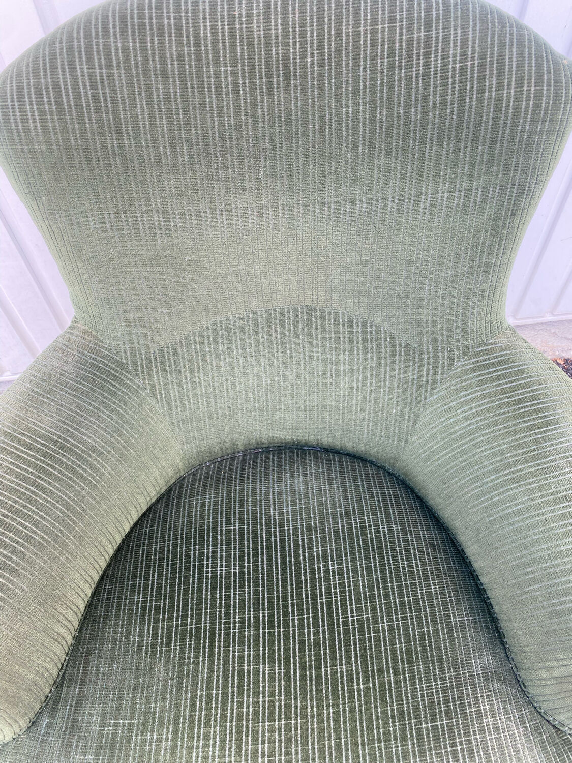 Velvet toad armchair