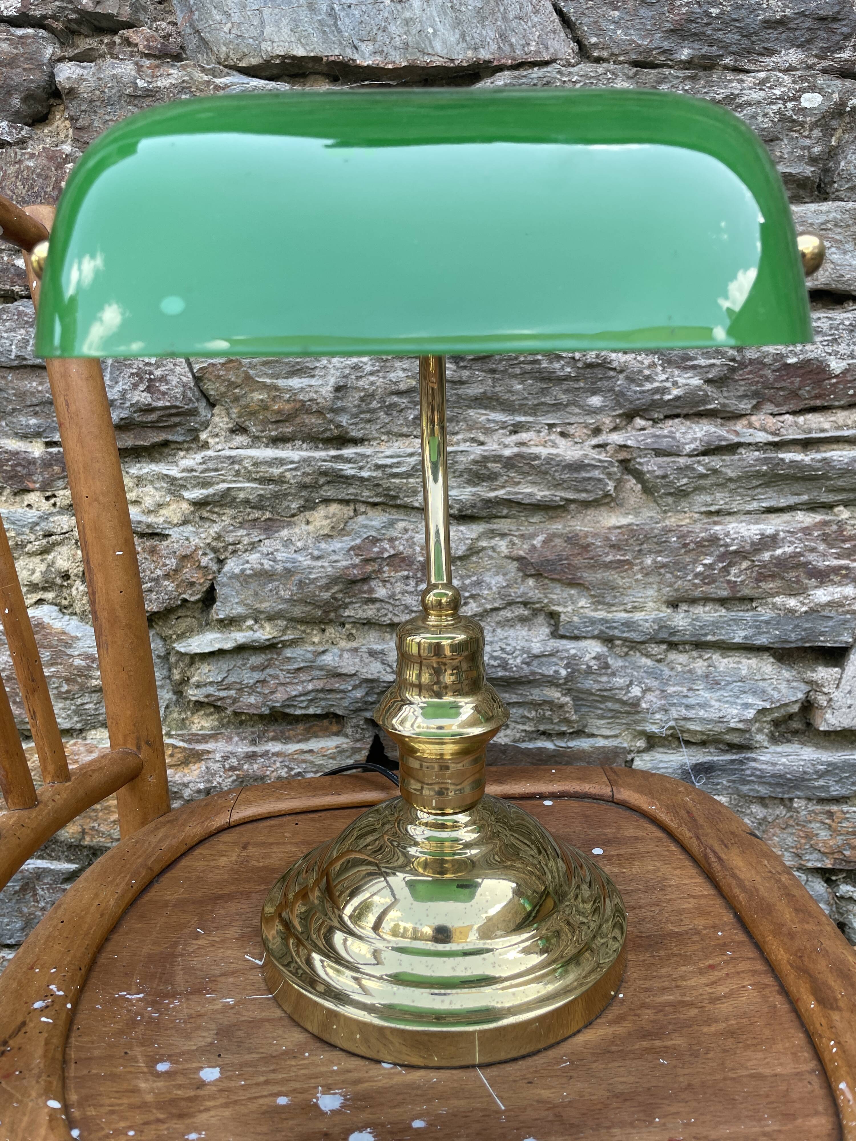 Notary lamp, banker in green opaline