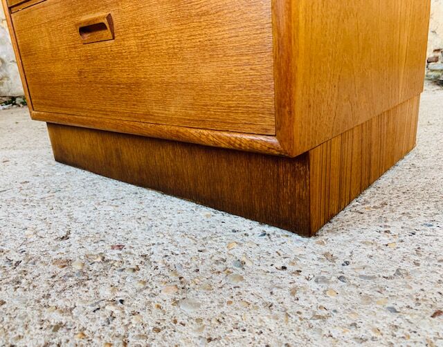 Scandinavian 4-drawer teak chest of drawers by Kempkes 1960s