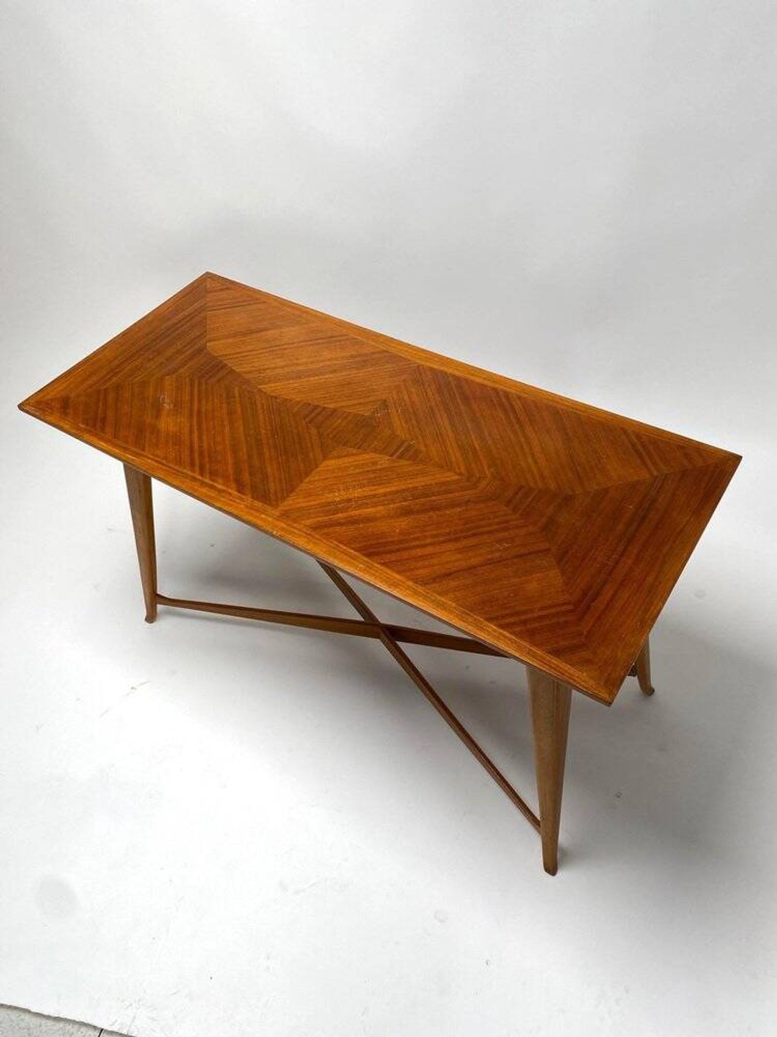 Table basse en bois dans le style de Gio Ponti, Italie, années 1950