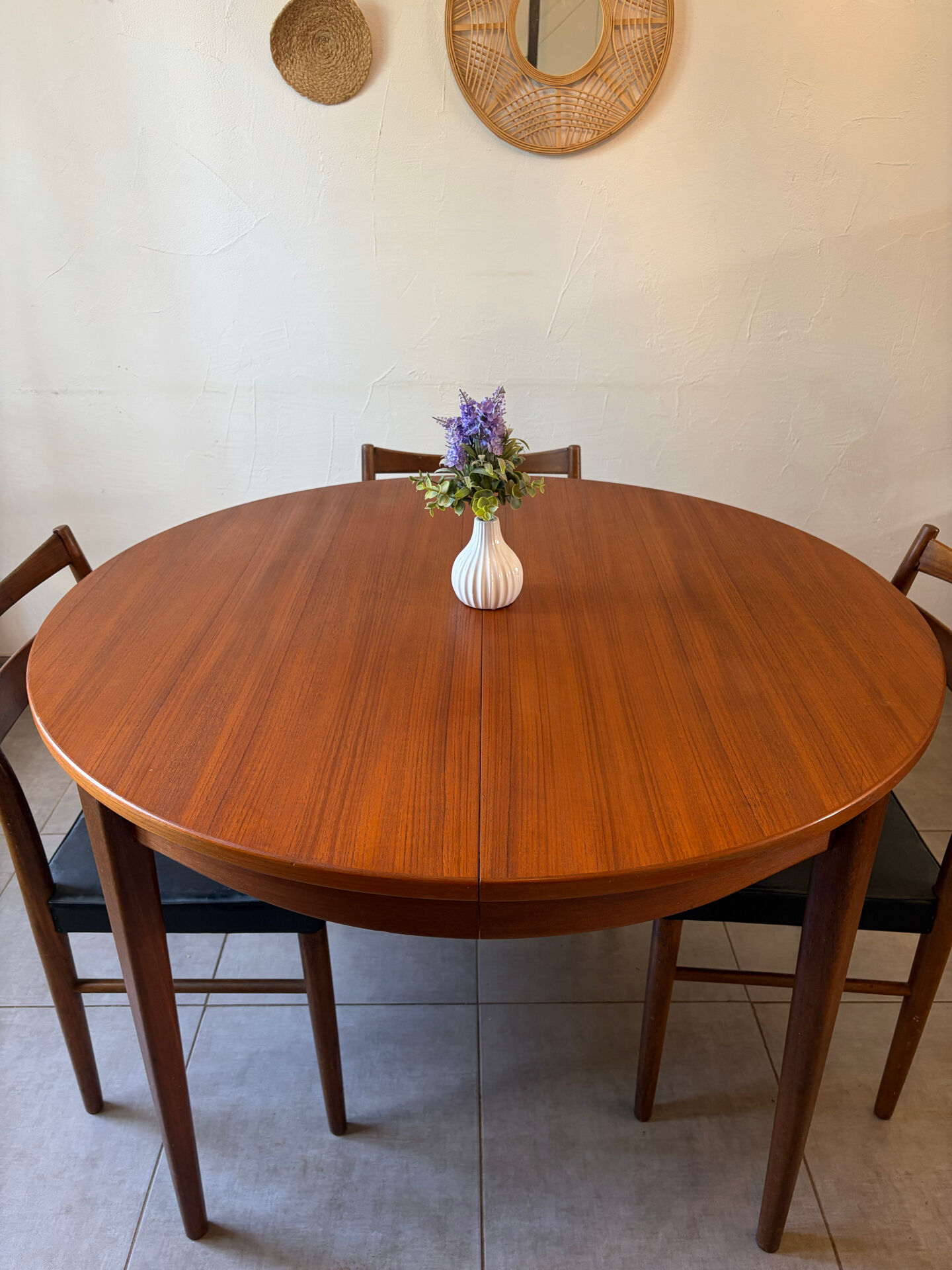 Vintage teak round table NF extendable