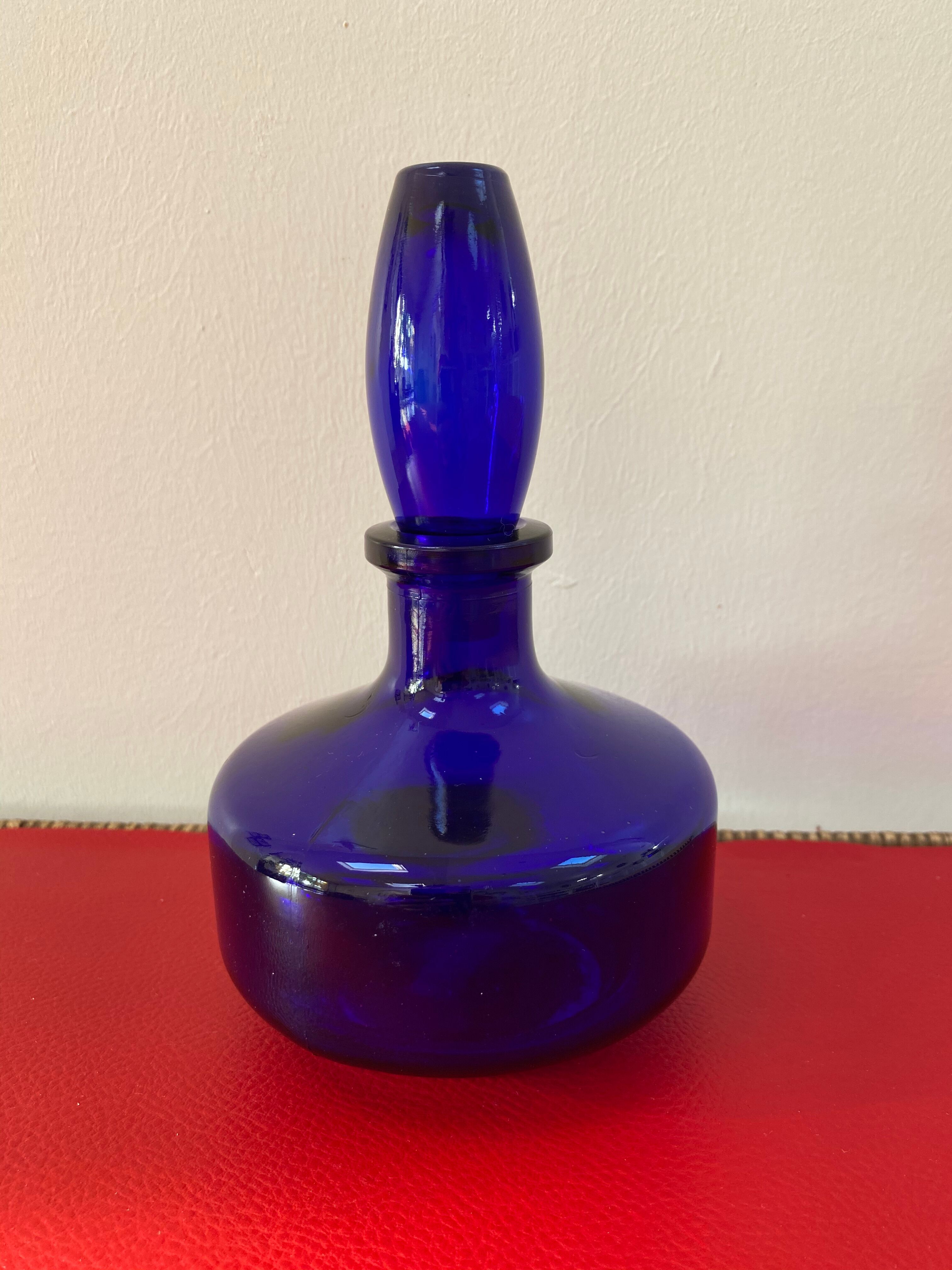 Cobalt blue glass soliflore vase
