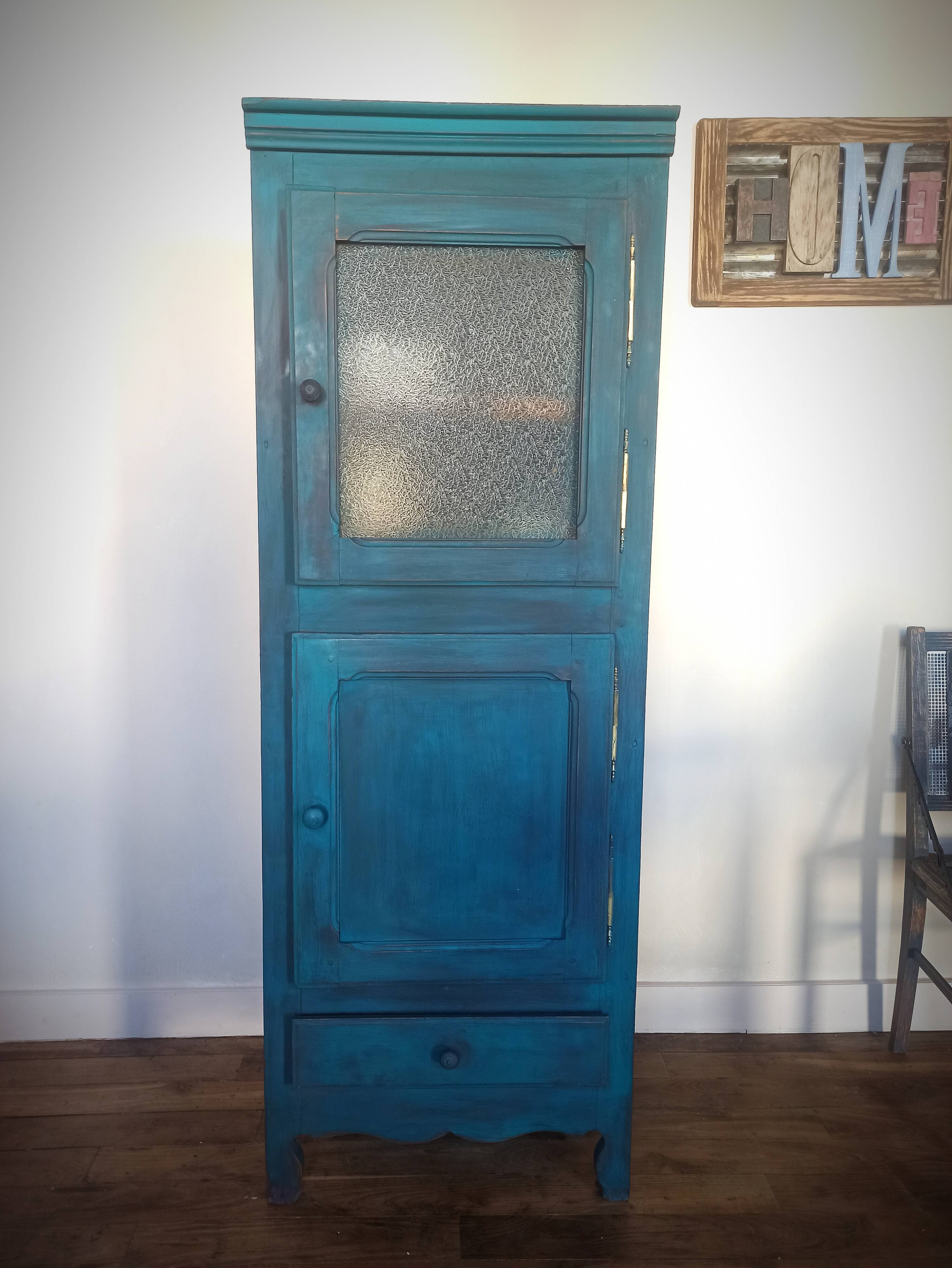 Dresser/Wardrobe/Hat cabinet/Pantry/Standing man