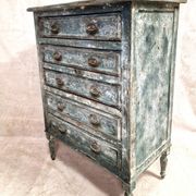 Small patinated chest of drawers