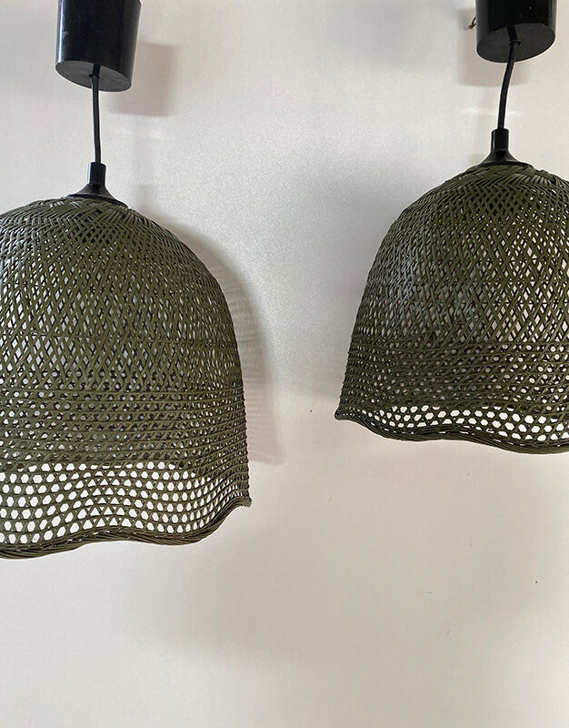 Pair of rattan suspensions