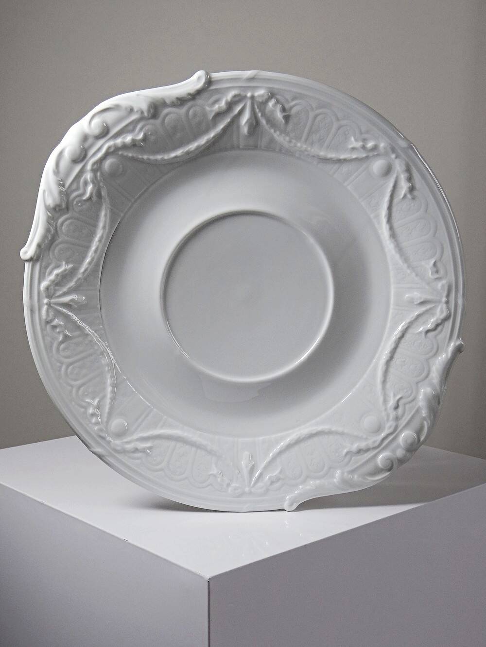 Very large centerpiece dish Lafarge & Co Limoges porcelain vintage