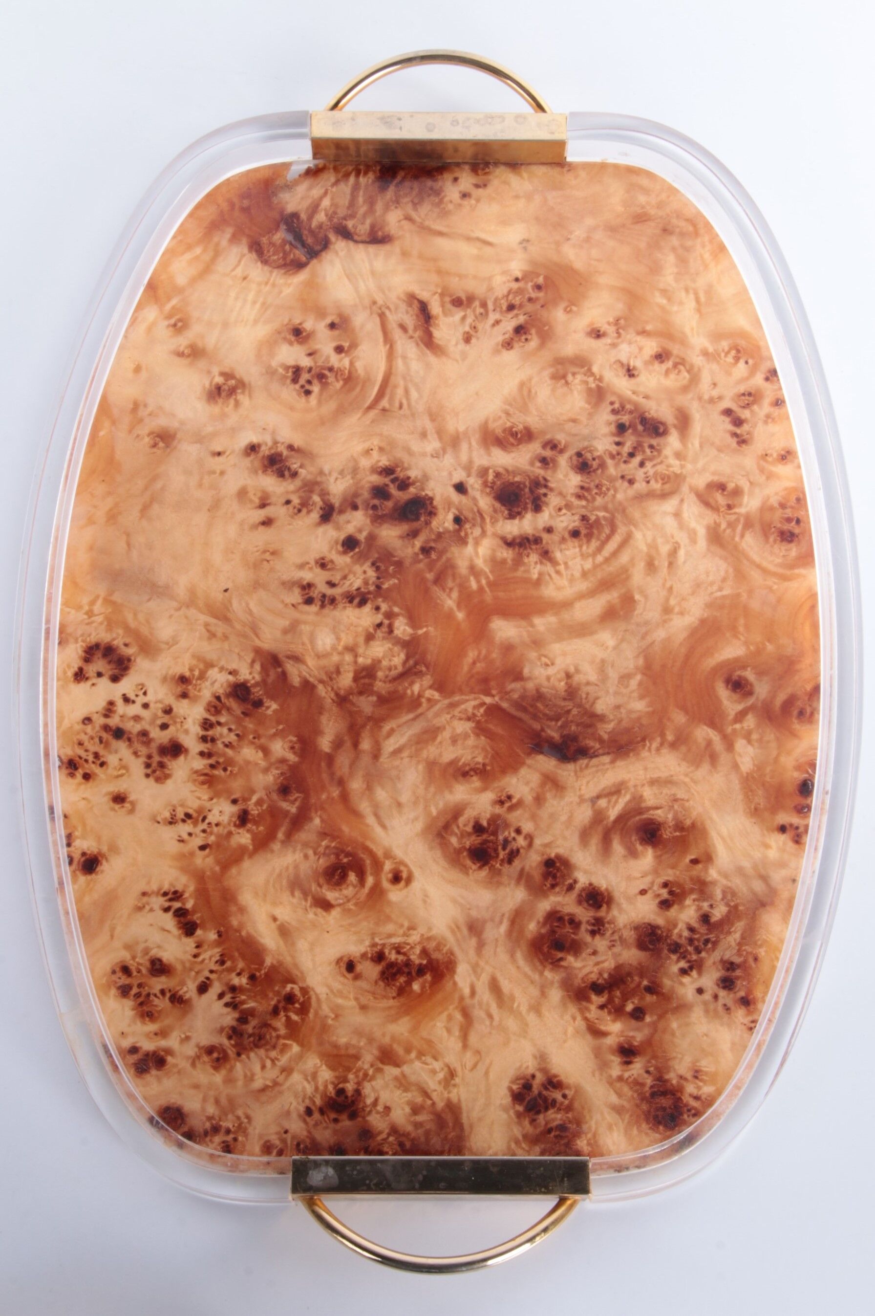 Plateau en plexiglas avec poignées dorées
