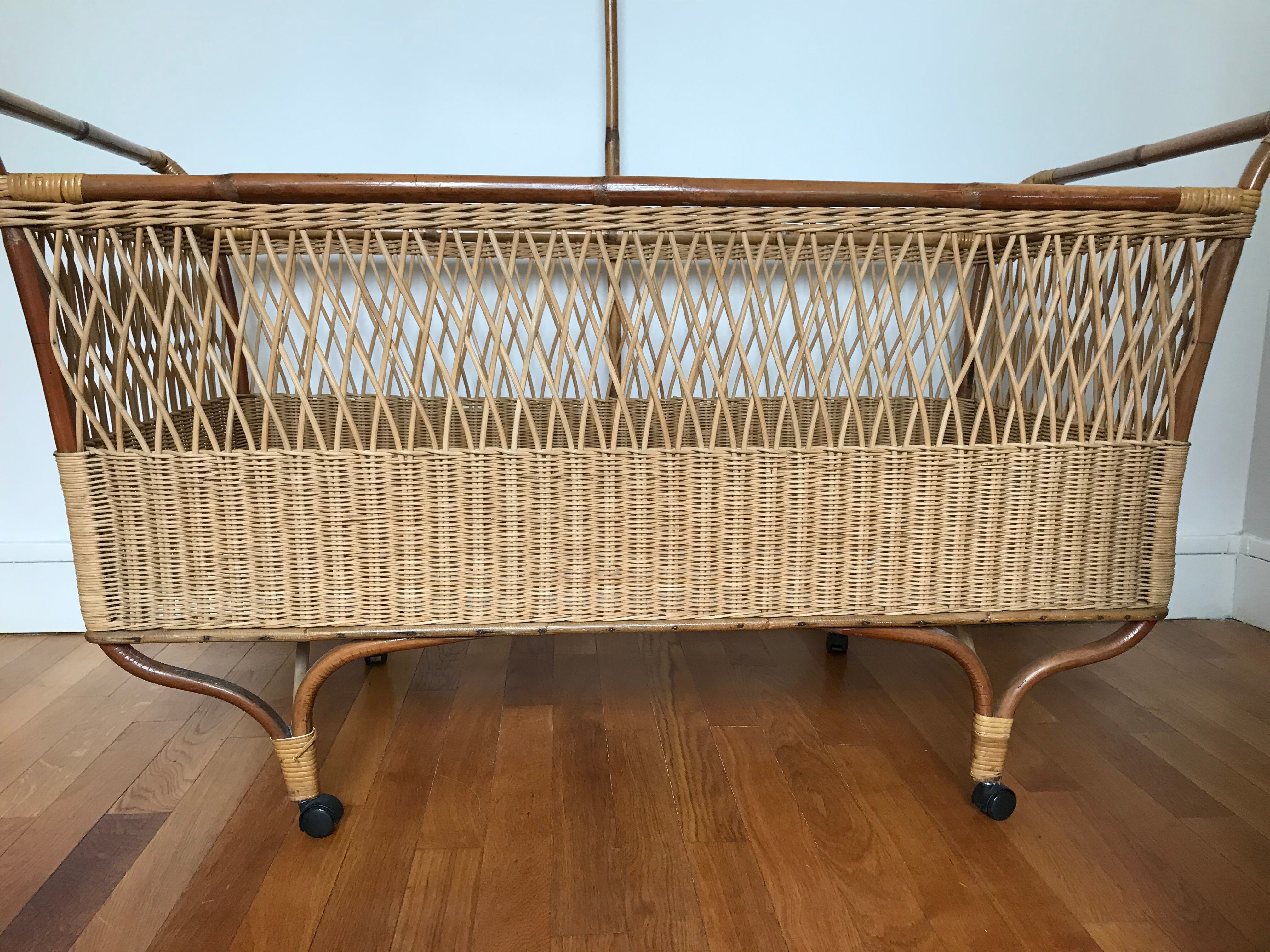 Vintage wicker baby cot Selency