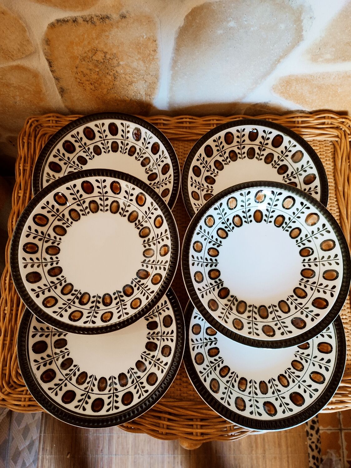 6 soup plates walnut model by Boch