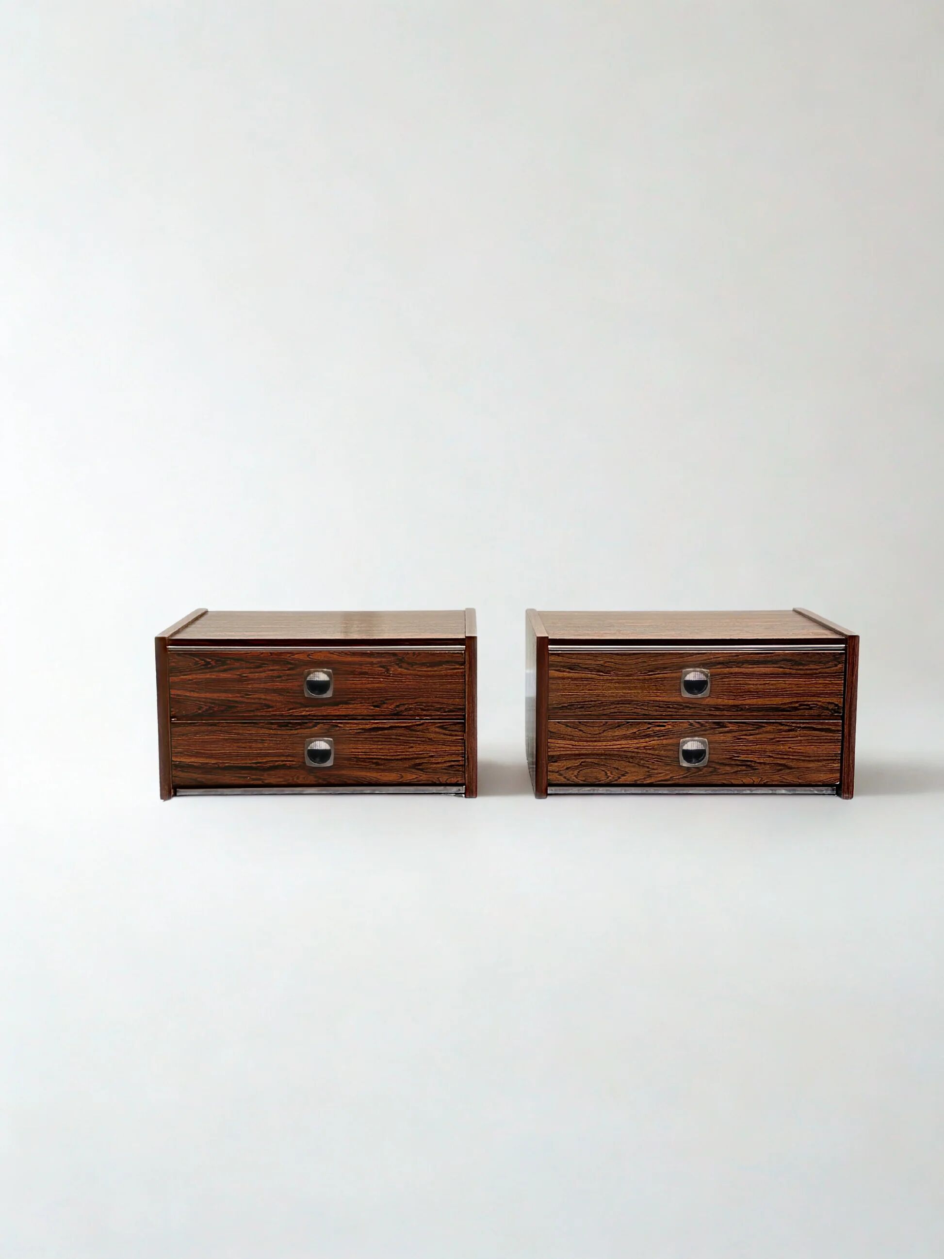 Set rosewood nightstands