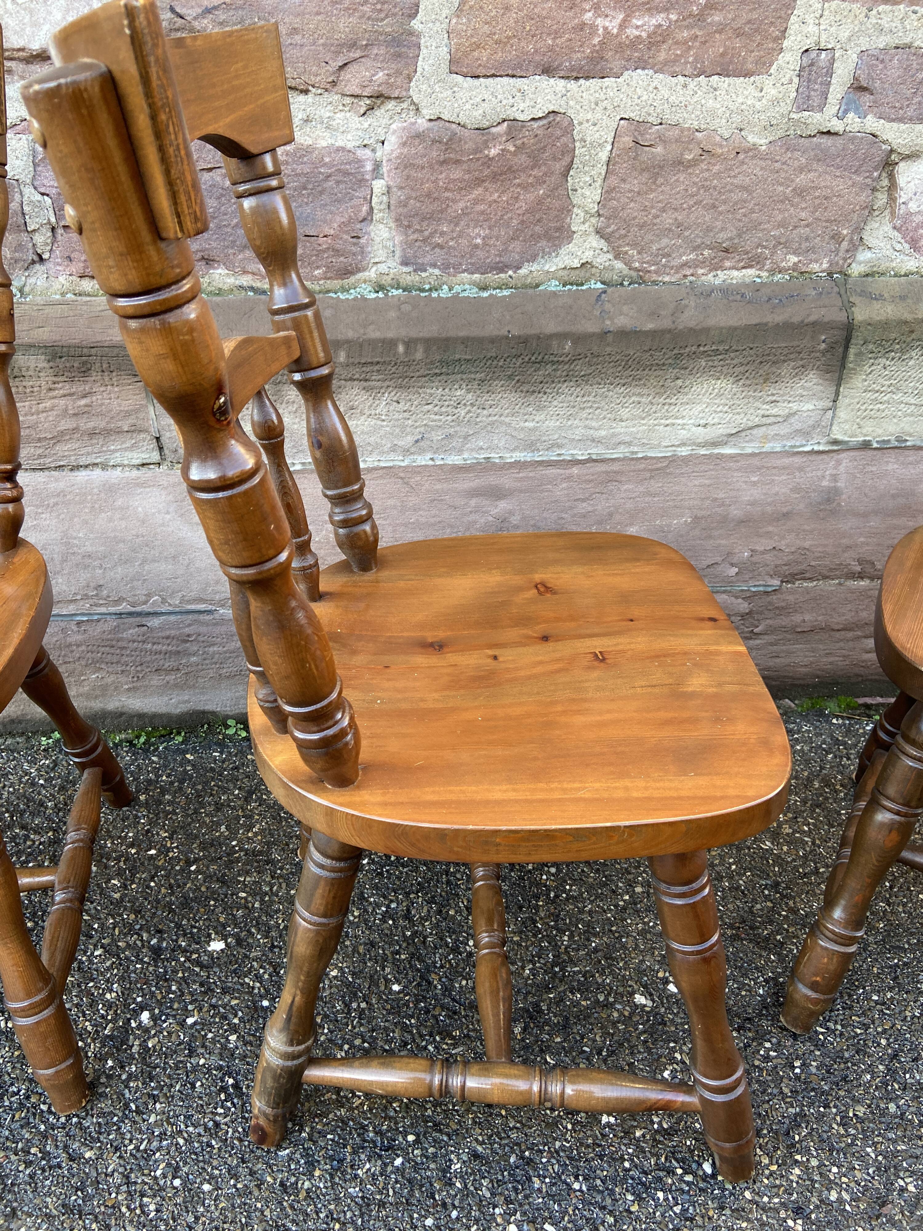 6 Windsor chairs restaurant Western style tavern vintage 1980s