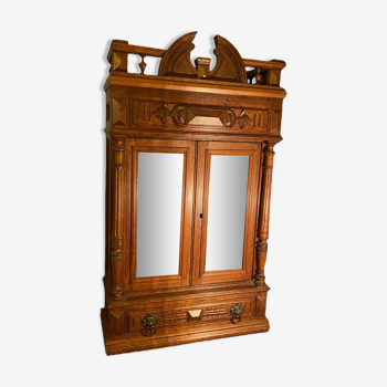 Armoire étagère en chêne tête de lion