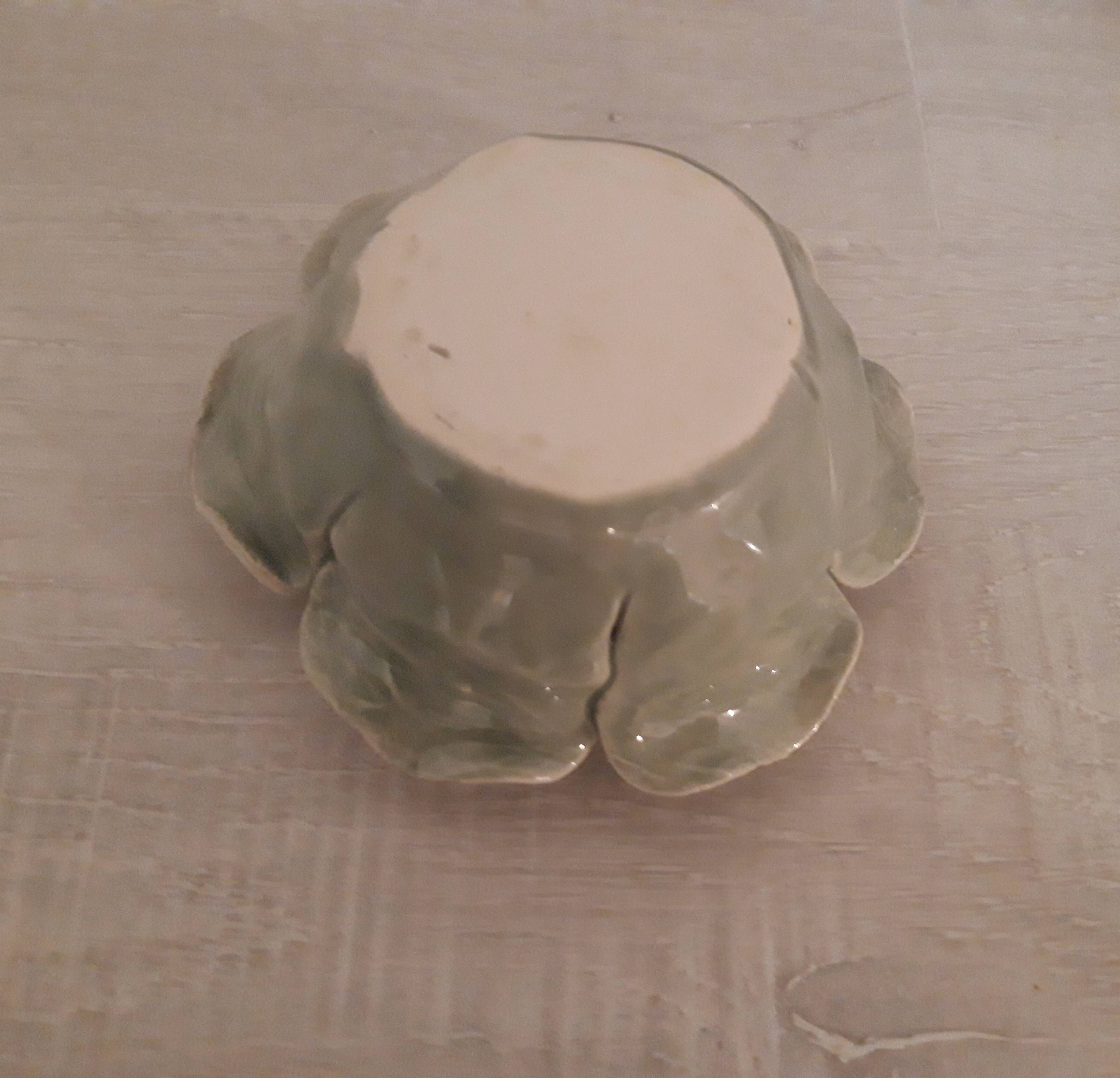 Flower-shaped photophores