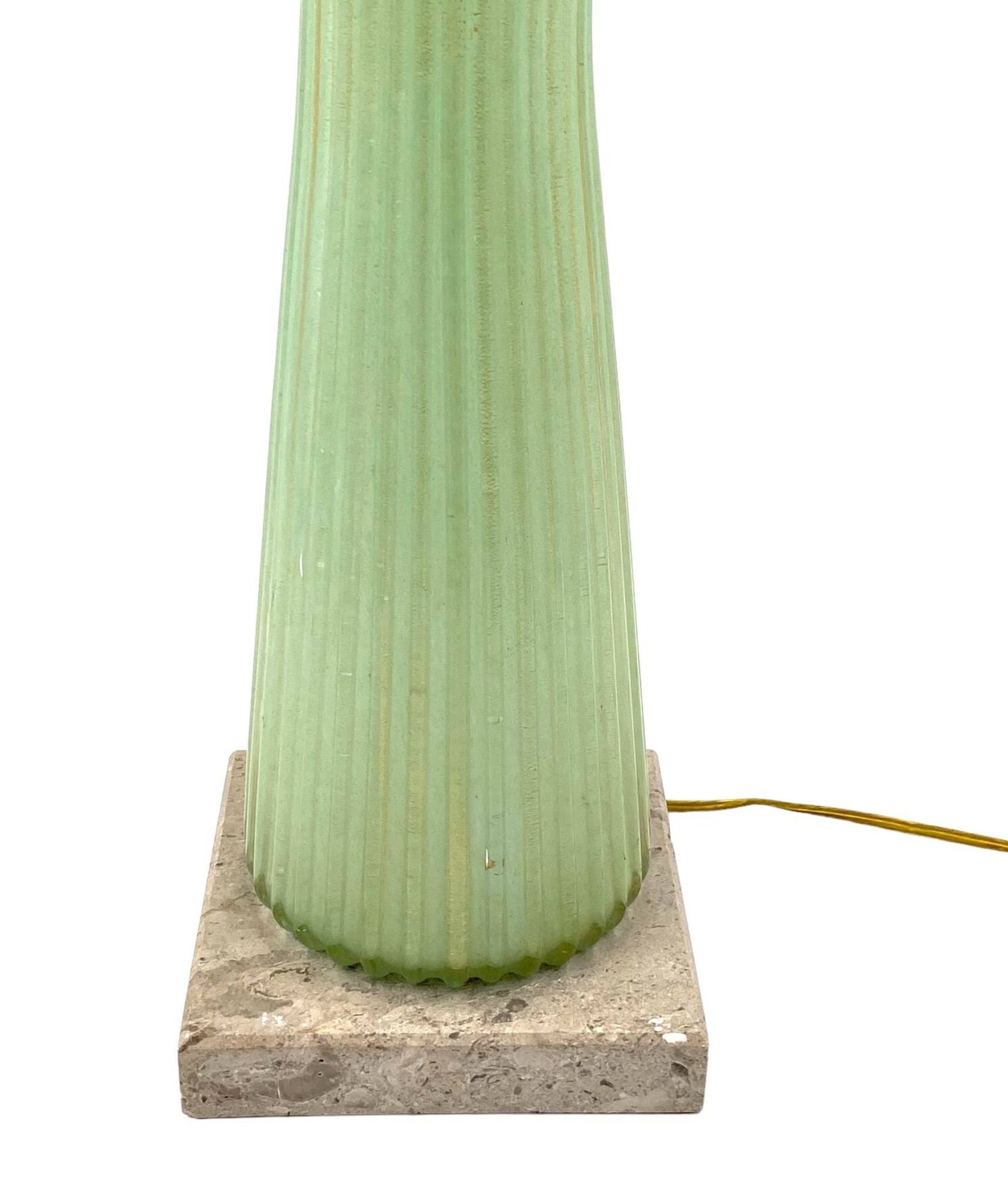 Mid-century modern green Murano glass Table lamp, Barovier & Toso style  Italy, 1940s